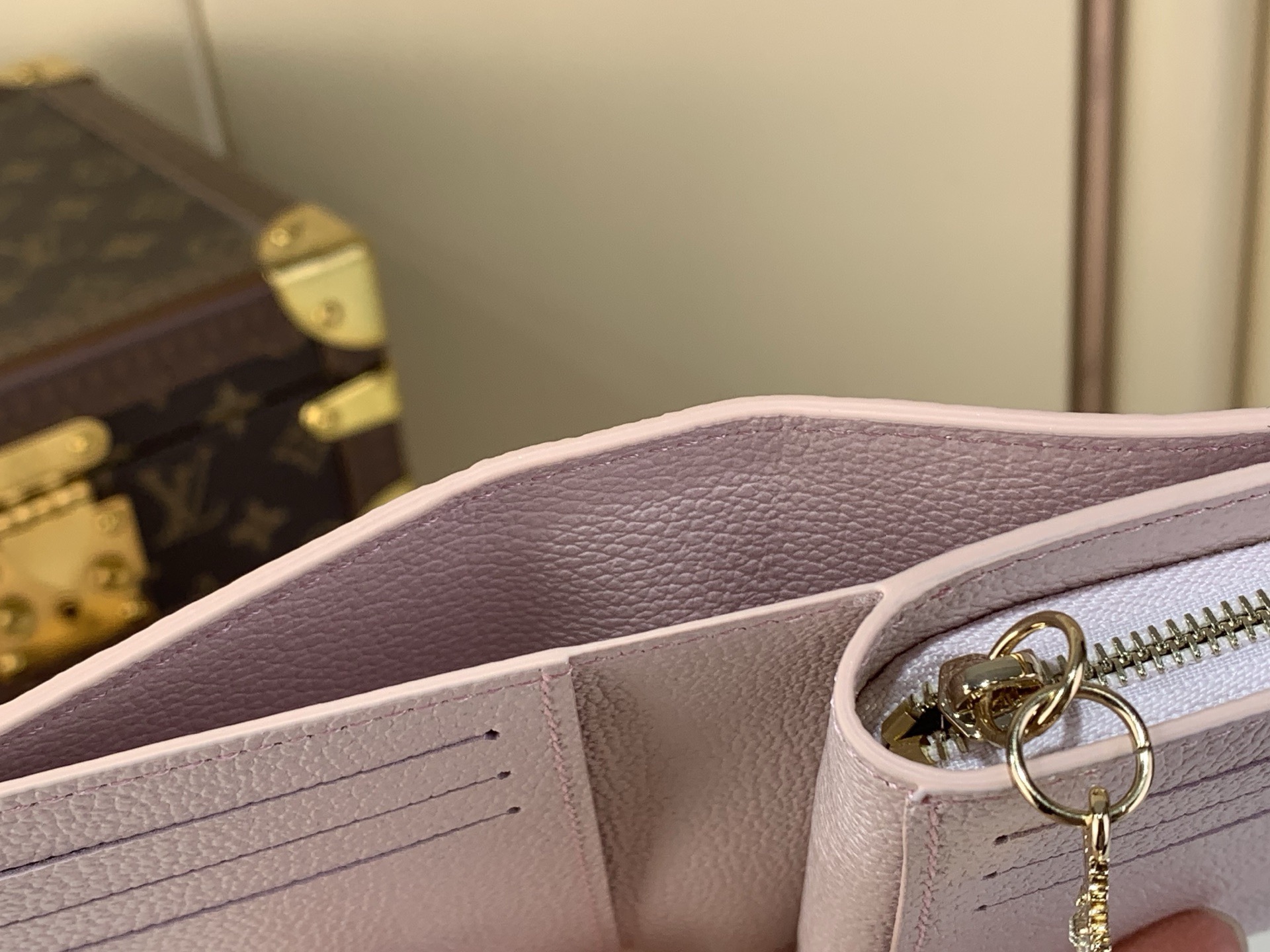 LV Style Beige Leather Wallet Bags Wallet detail image 6 from source 759888