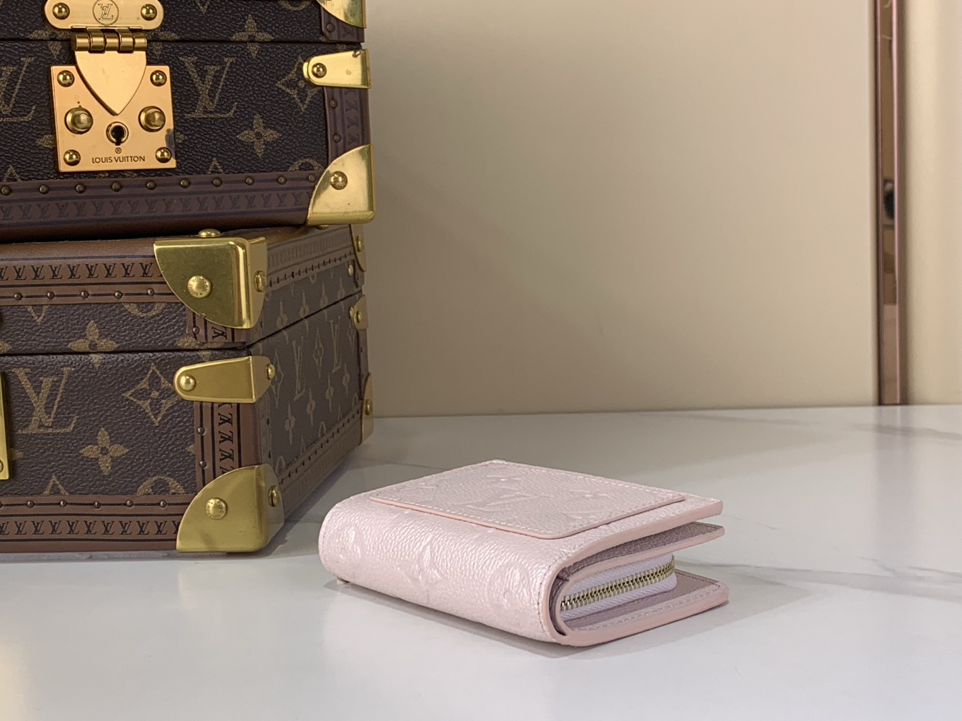 LV Style Beige Leather Wallet Bags Wallet detail image 4 from source 759888