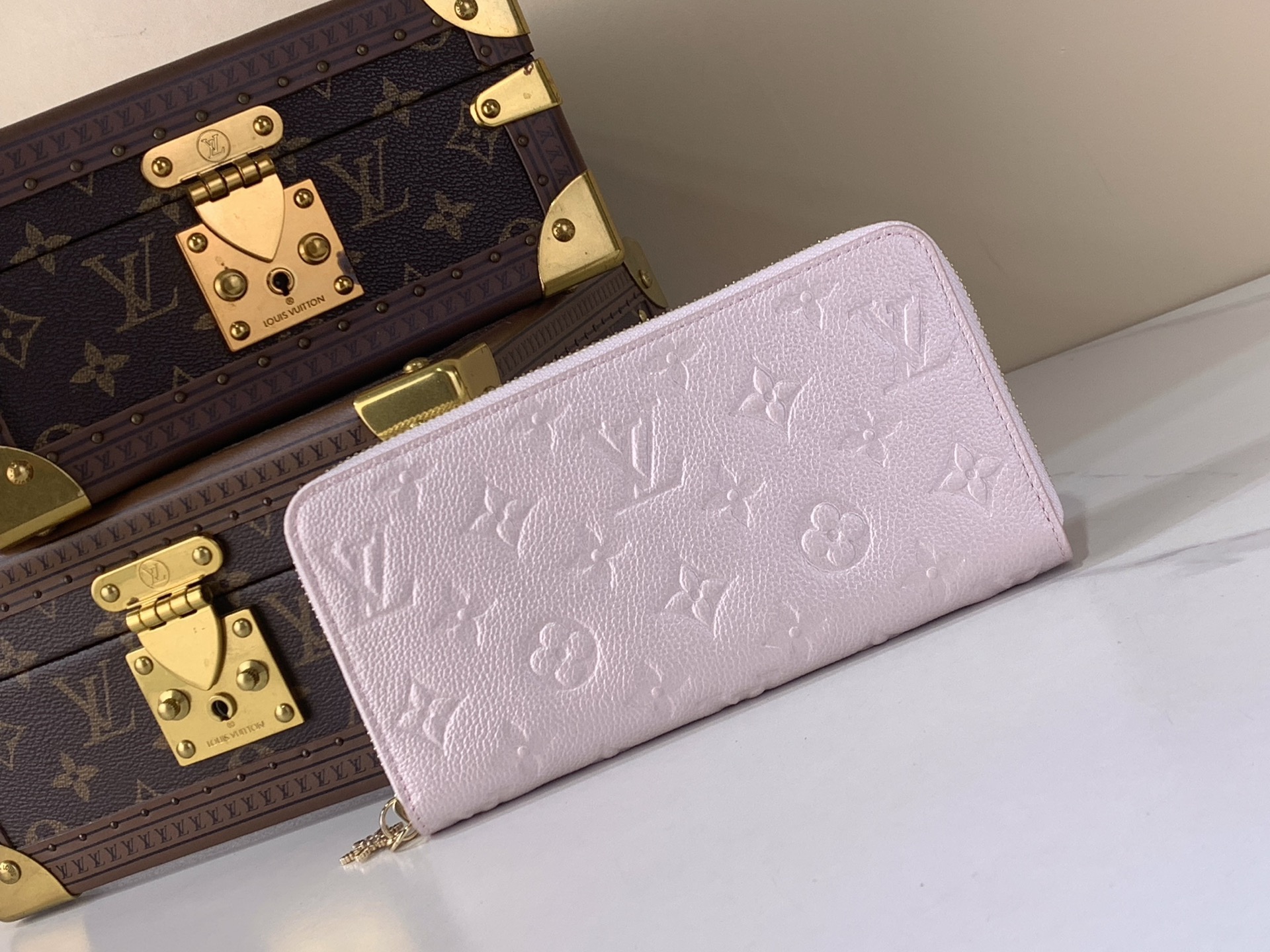 LV Style Beige Leather Wallet Lookbook Reference image 1