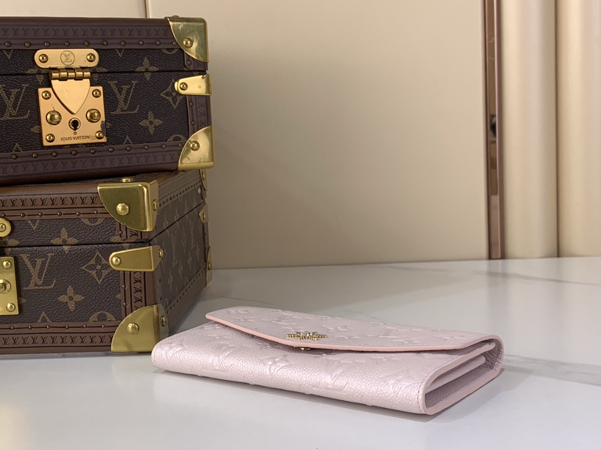 LV Style Beige Leather Wallet Bags Wallet detail image 4 from source 759885