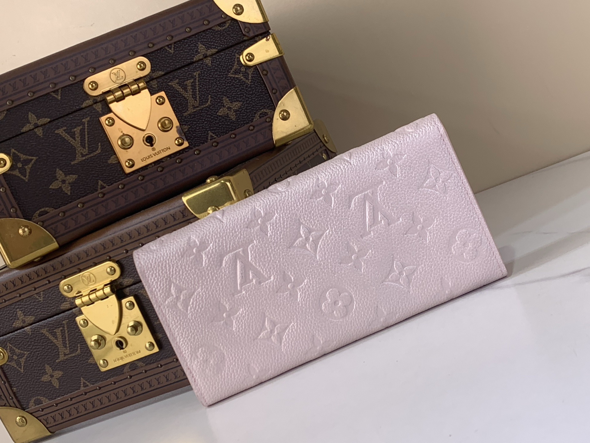 LV Style Beige Leather Wallet Bags Wallet detail image 3 from source 759885