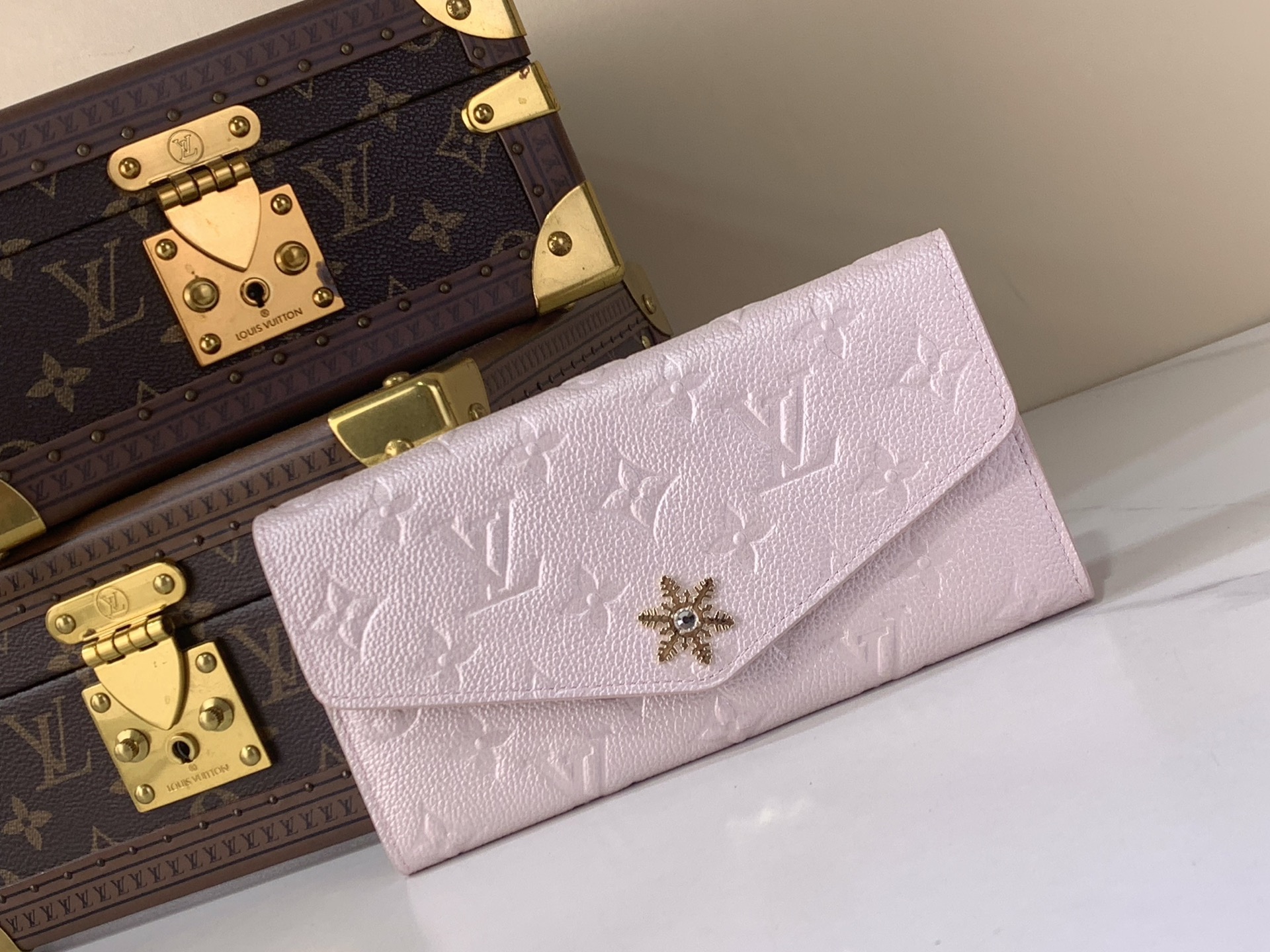LV Style Beige Leather Wallet Lookbook Reference image 1