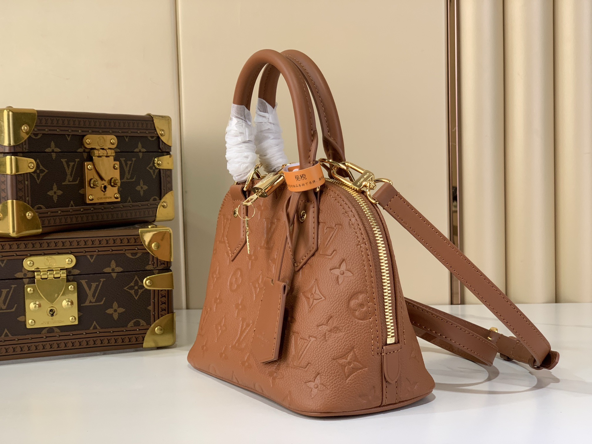 LV Style Black Leather Top Handle Bag Lookbook Reference image 2