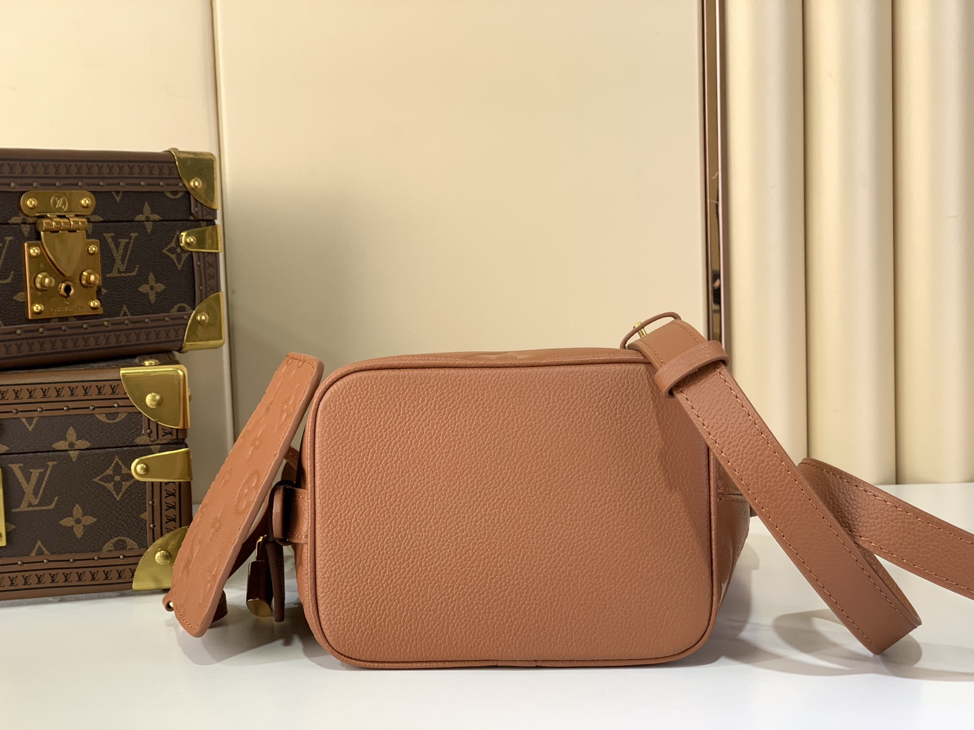LV Style Brown Leather Top Handle Bag Bags Top Handle Bag detail image 4 from source 759881
