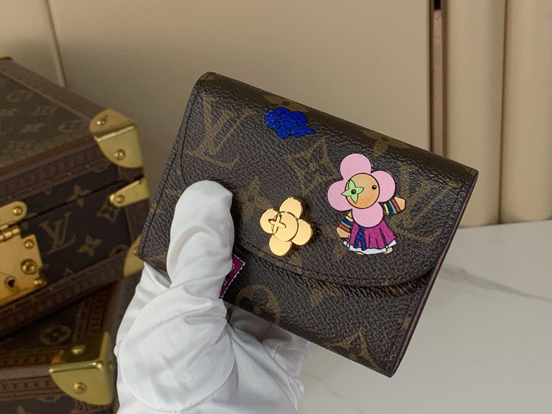 LV Style Canvas Wallet Lookbook Reference image 1