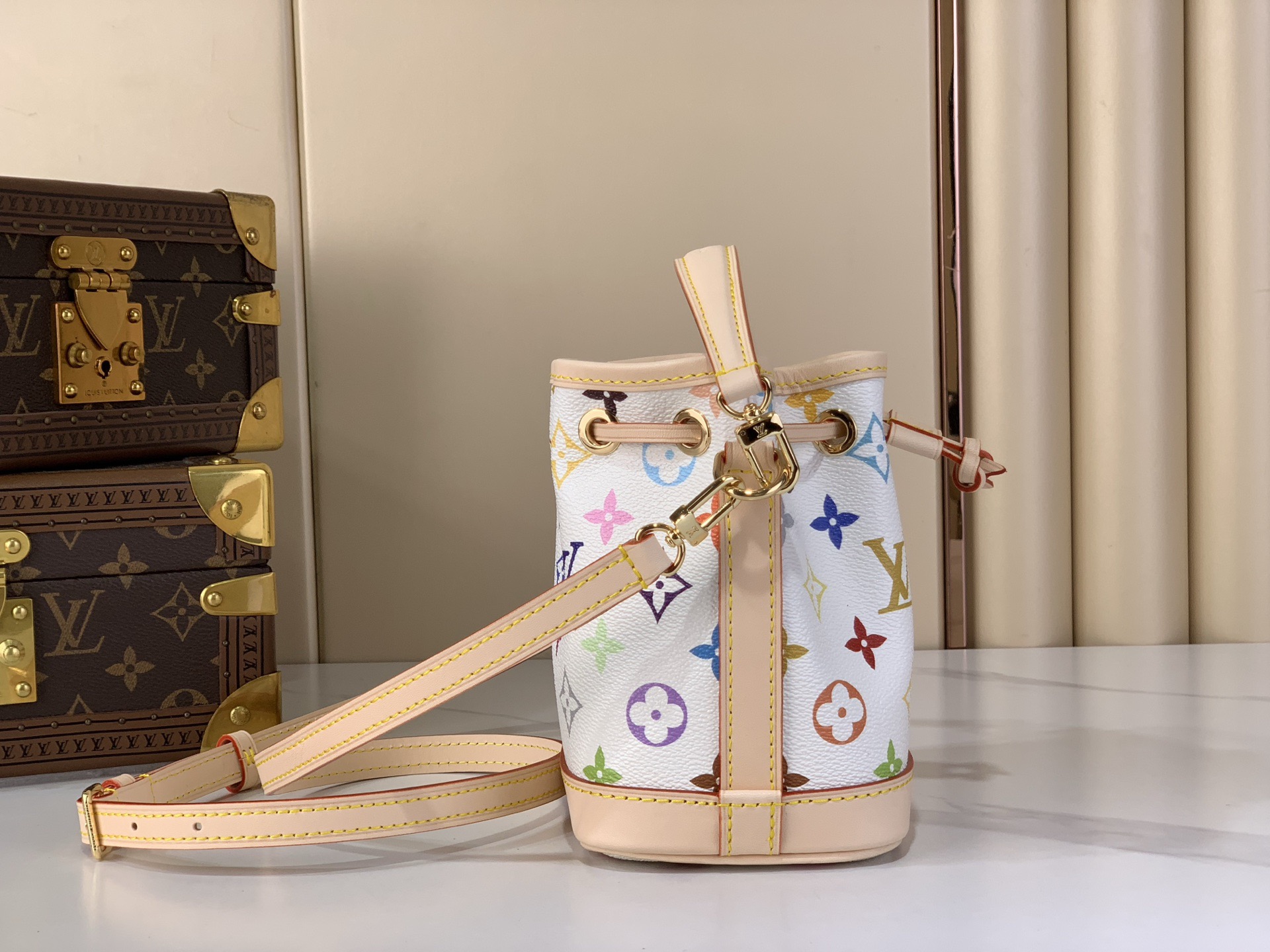 LV Style White Leather Card Holder Lookbook Reference image 2