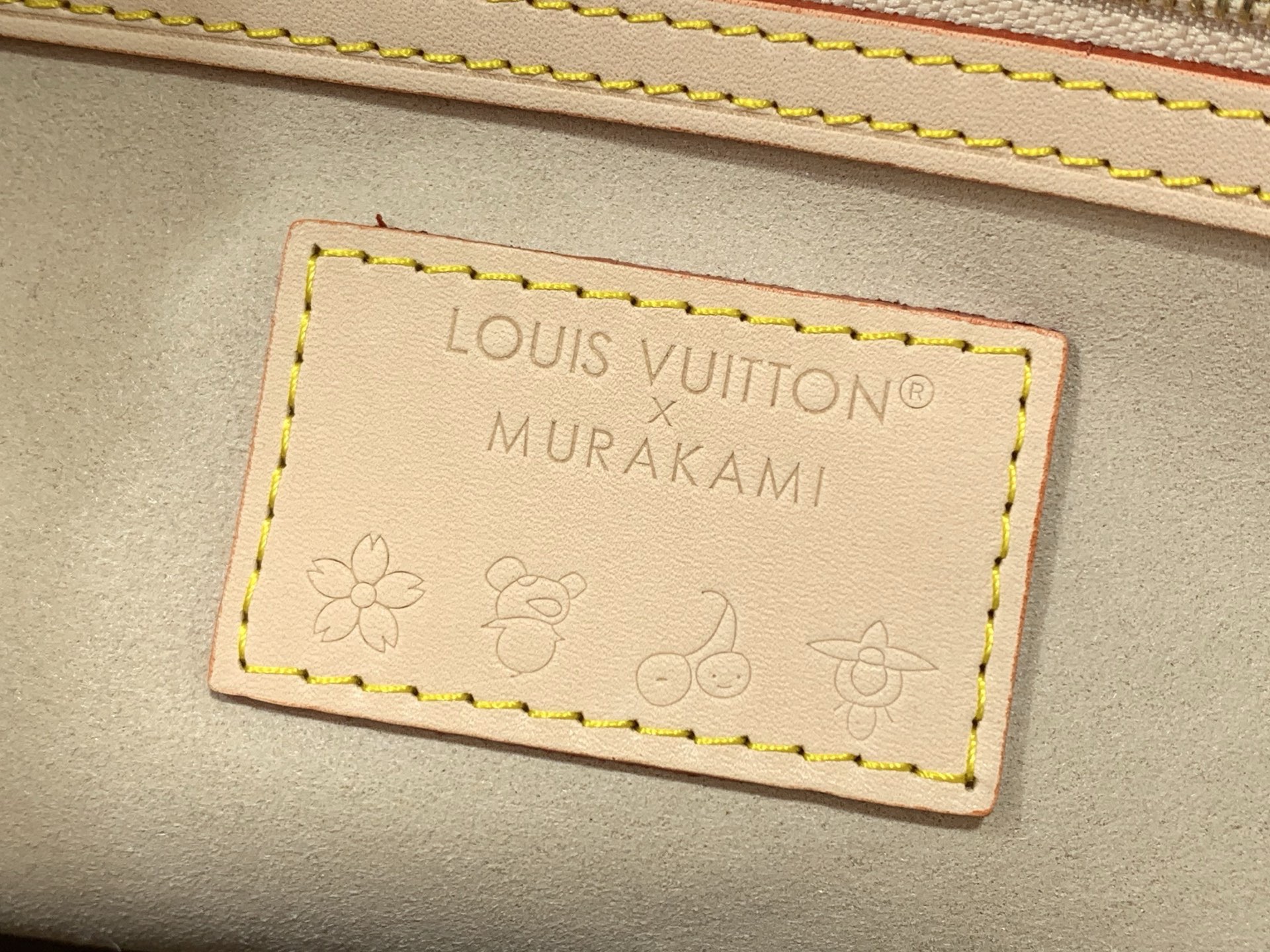 LV Style White Leather Clutch Bags Clutch detail image 8 from source 759896
