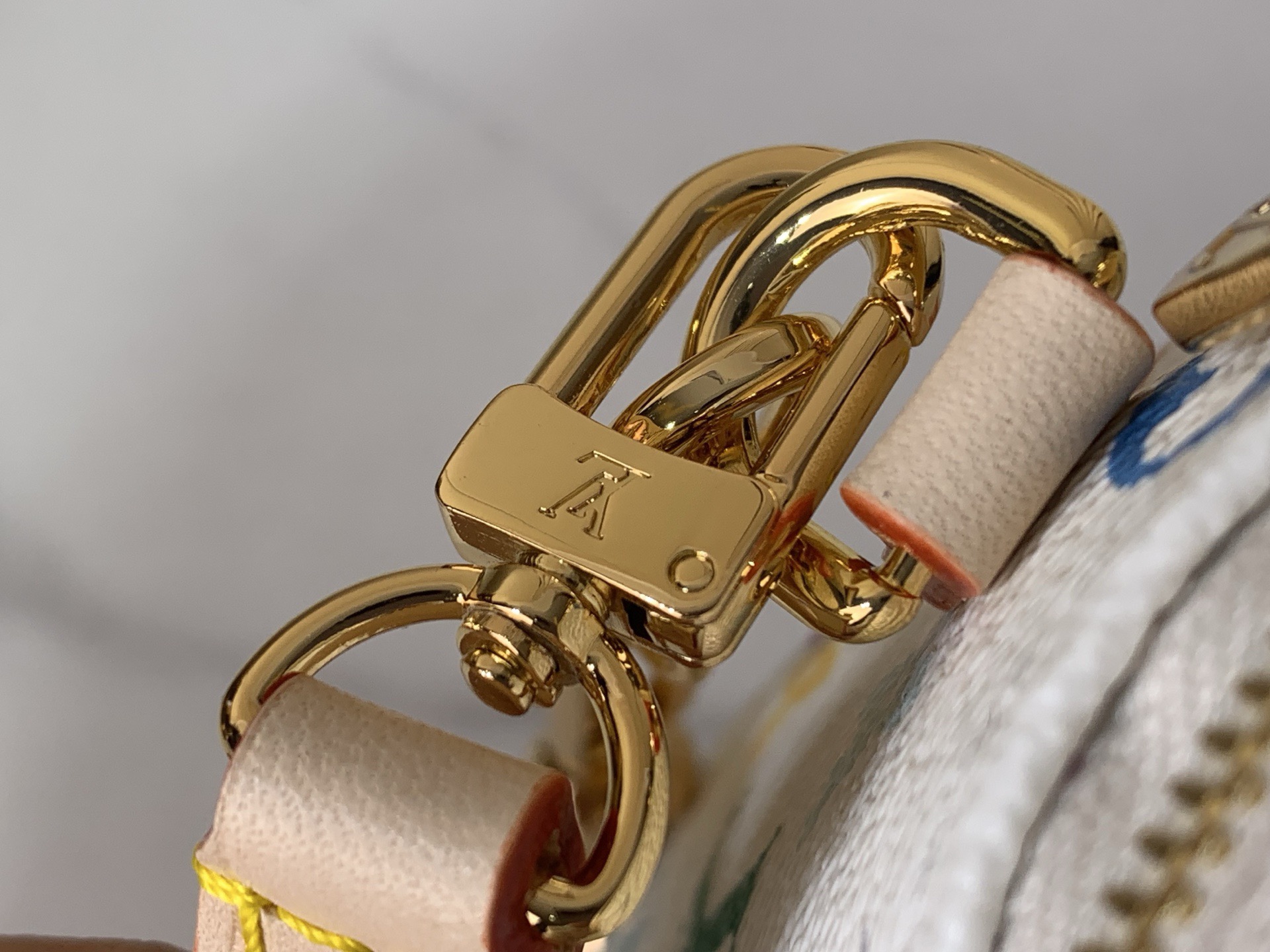 LV Style White Leather Top Handle Bag style reference detail image 6 from source 759898