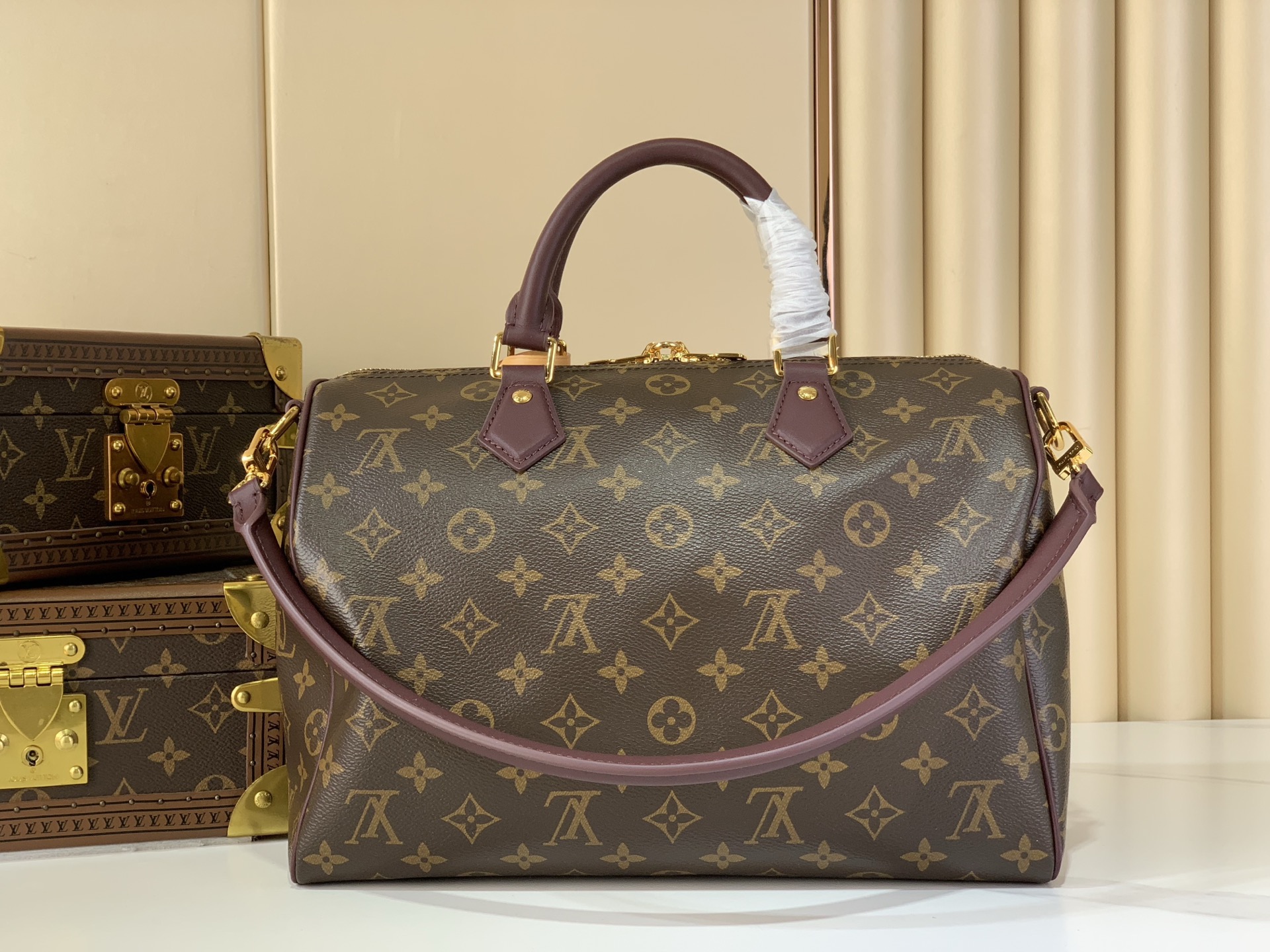 LV Style Black Leather Chain Bag Bags Chain Bag detail image 3 from source 759924
