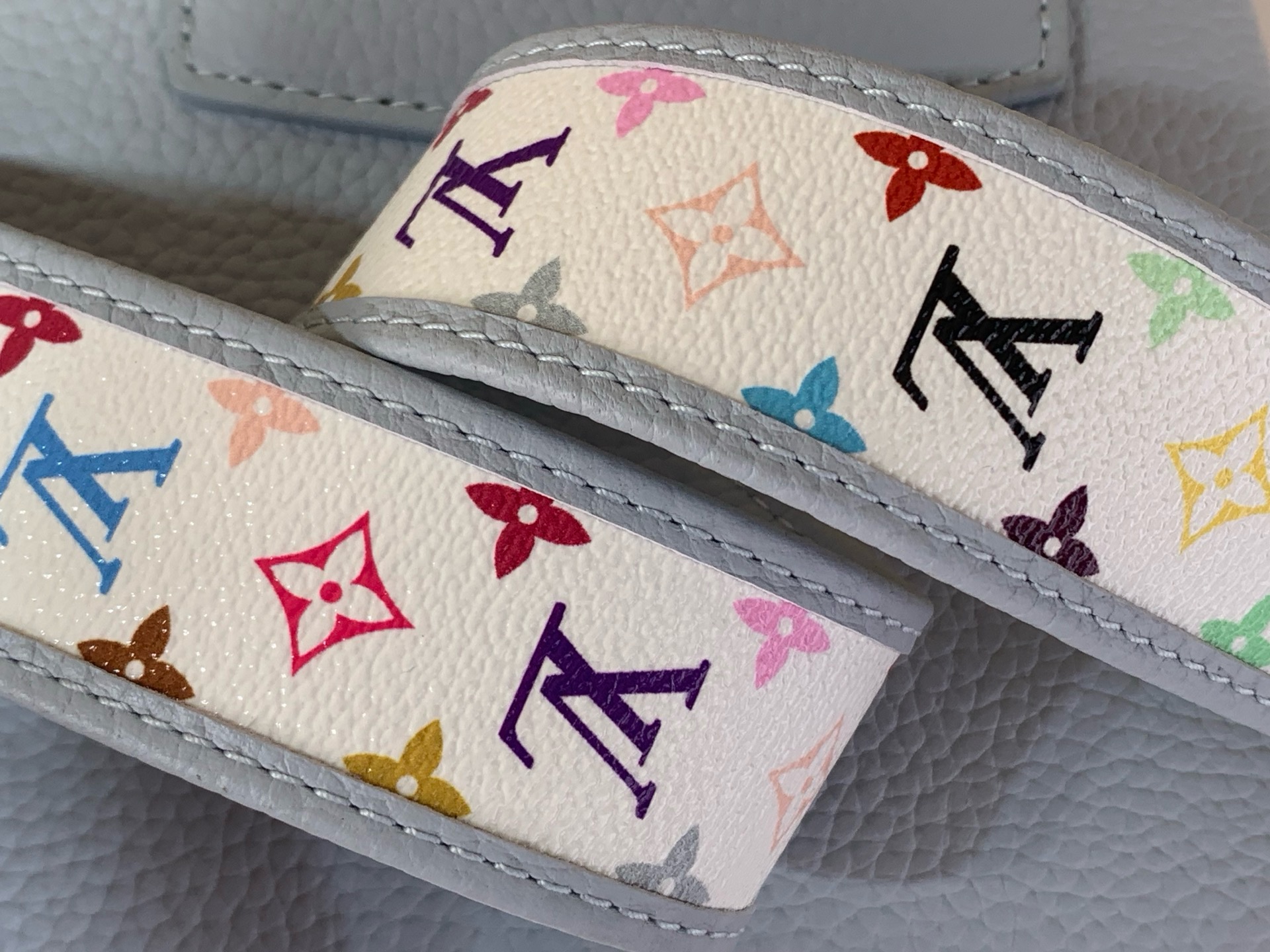 LV Style Beige Leather Top Handle Bag style reference detail image 7 from source 759926
