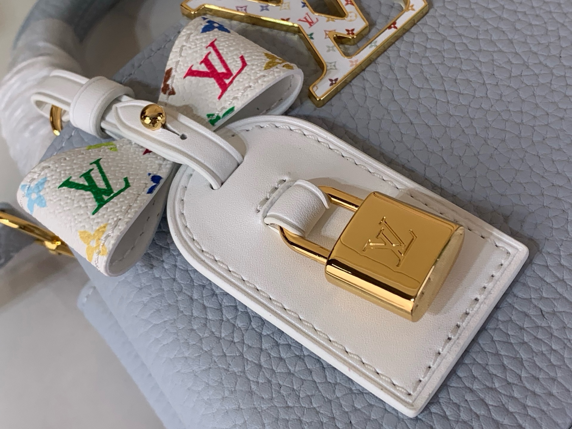 LV Style Beige Leather Top Handle Bag style reference detail image 5 from source 759926