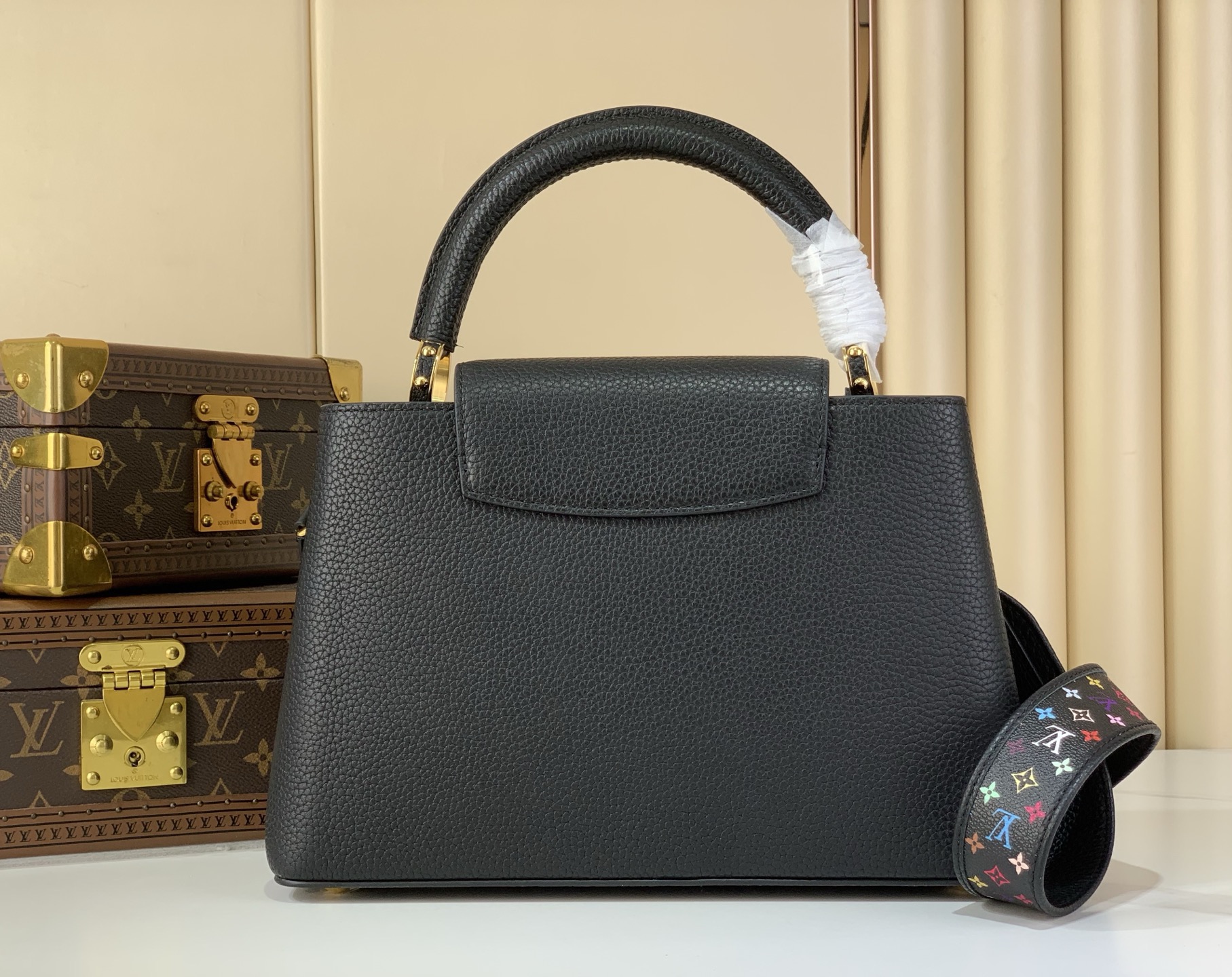 LV Style Black Leather Top Handle Bag style reference detail image 3 from source 759927