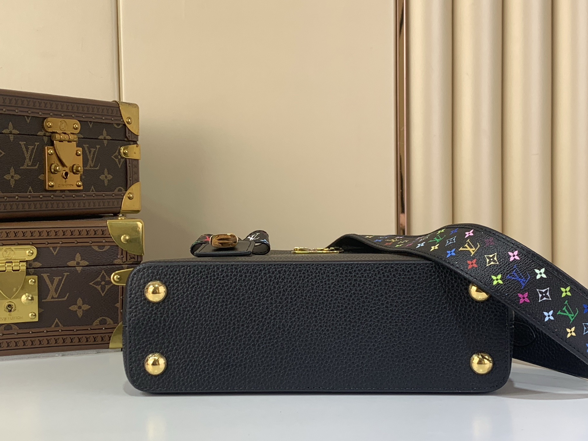 LV Style Black Leather Top Handle Bag style reference detail image 4 from source 759928