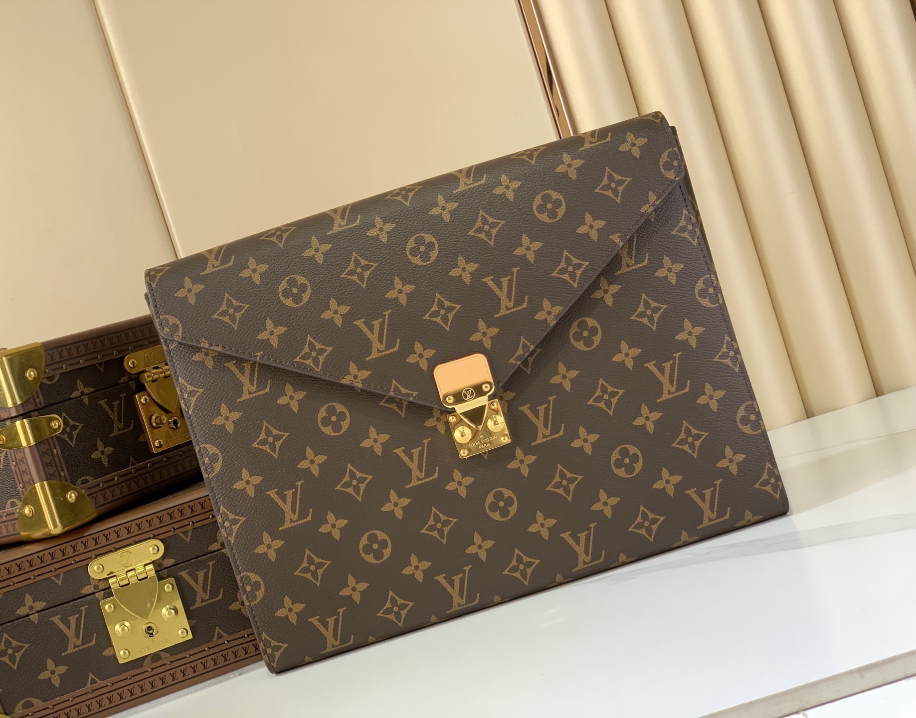 LV Style Leather Clutch Lookbook Reference image 1
