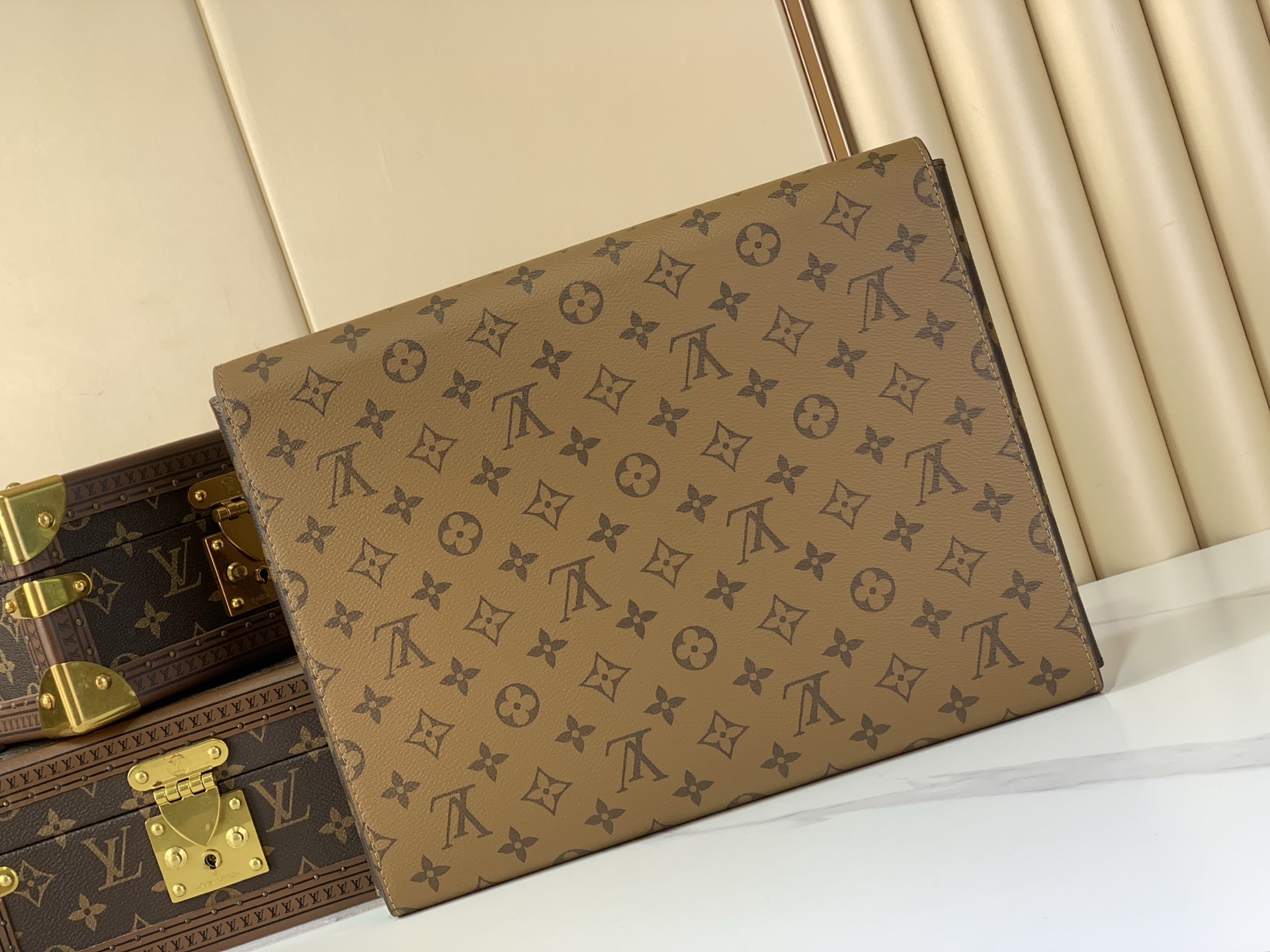 LV Style Leather Clutch Bags Clutch detail image 3 from source 759930