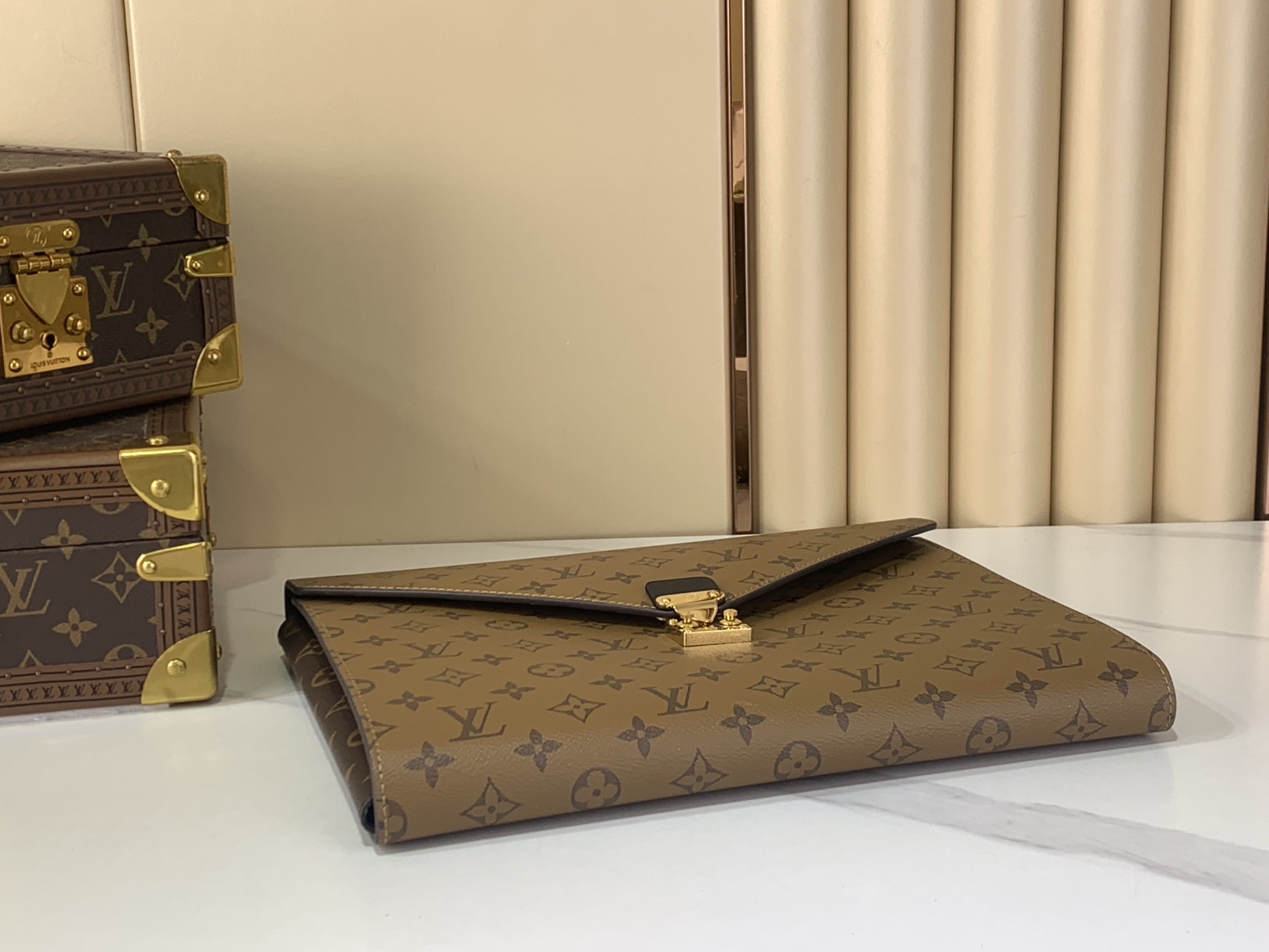 LV Style Leather Clutch Bags Clutch detail image 4 from source 759930