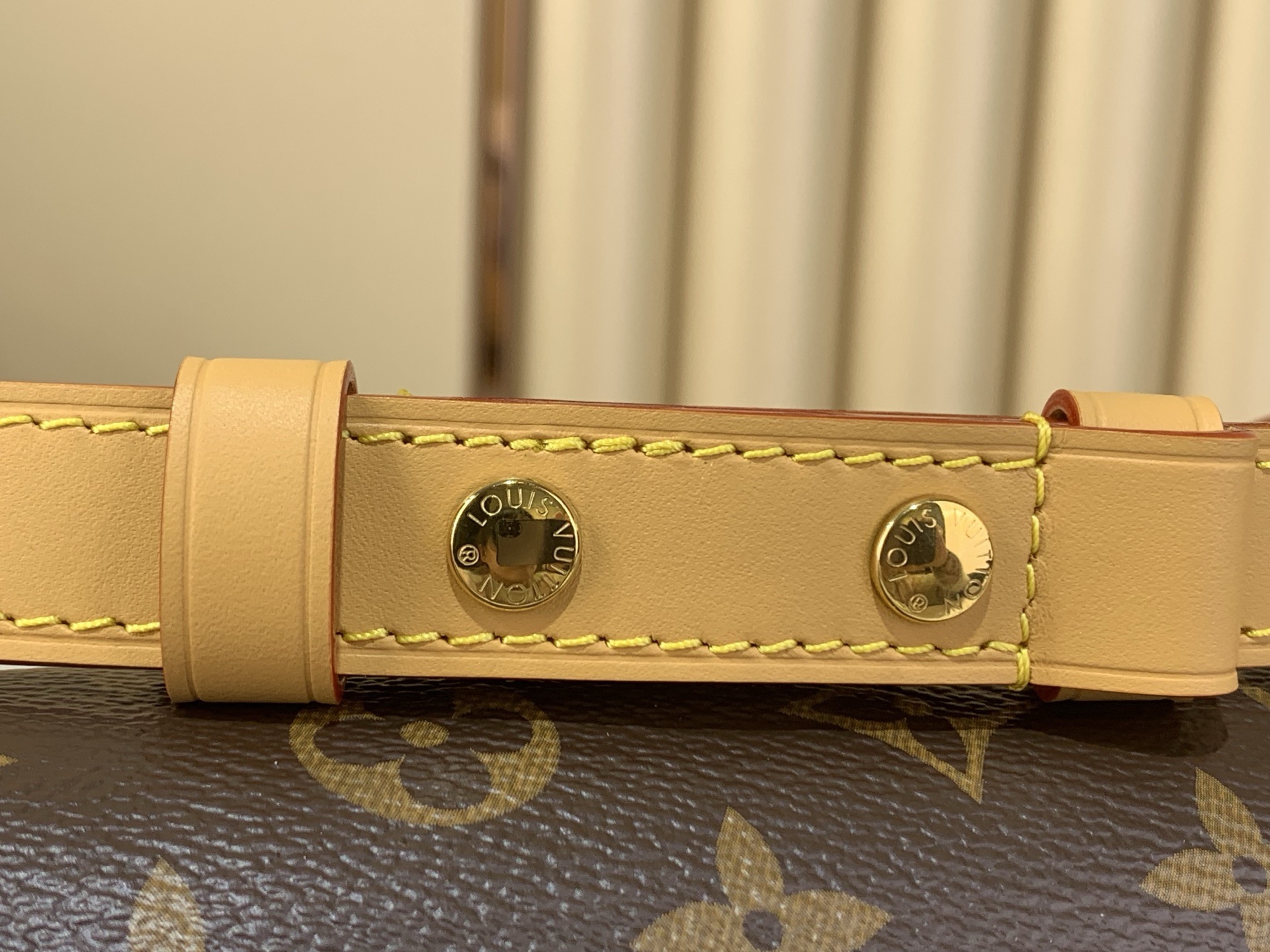 LV Style Beige Leather Clutch Bags Clutch detail image 7 from source 759931