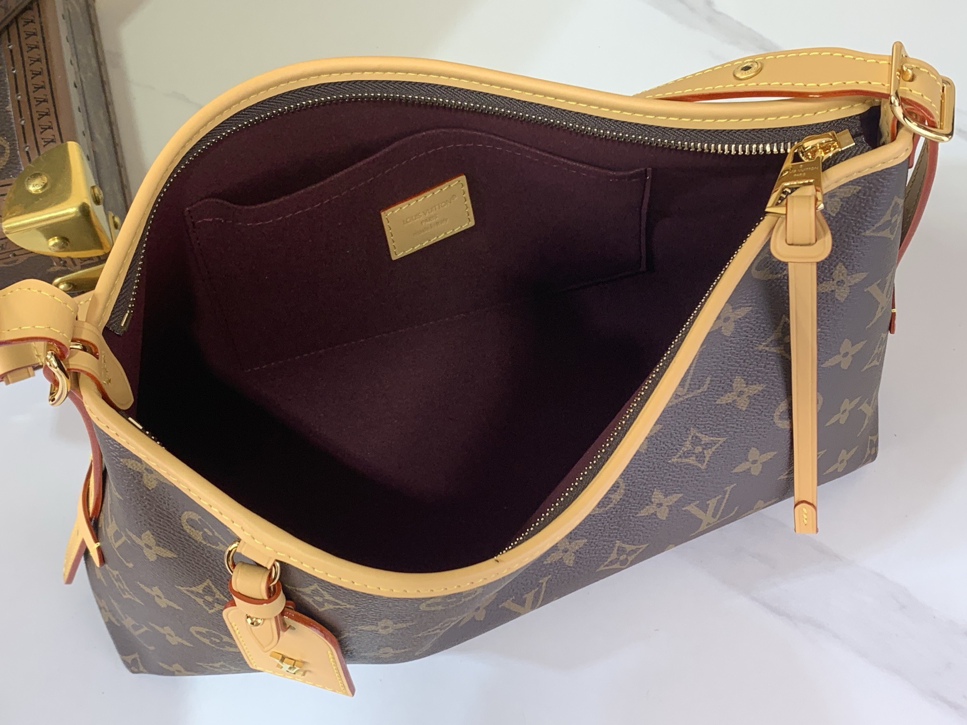 LV Style Beige Leather Clutch Bags Clutch detail image 9 from source 759931