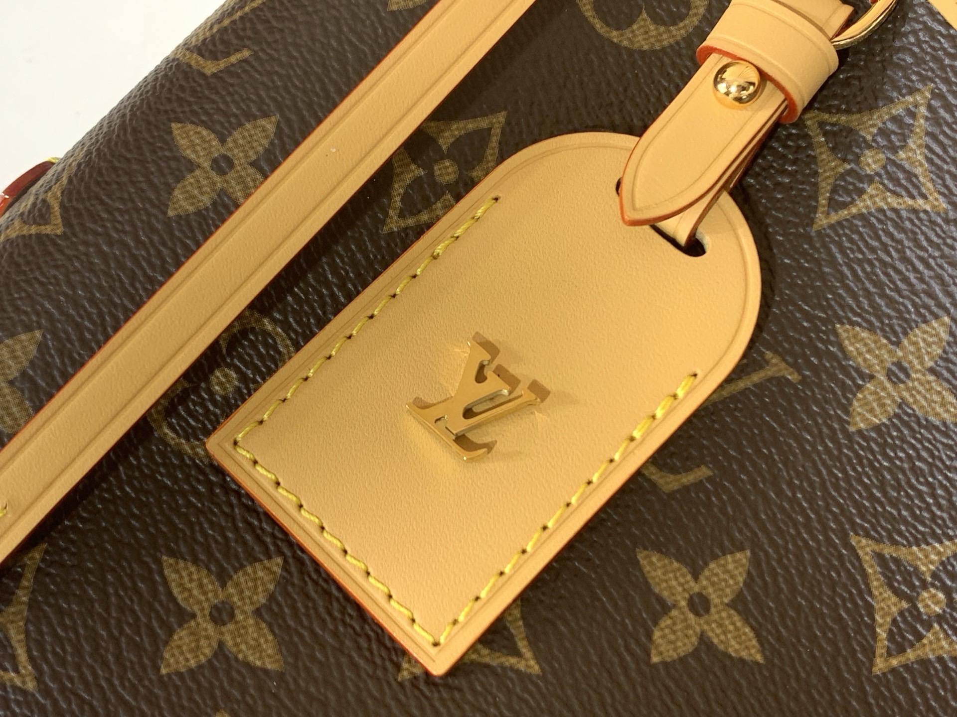 LV Style Beige Leather Clutch Bags Clutch detail image 5 from source 759931