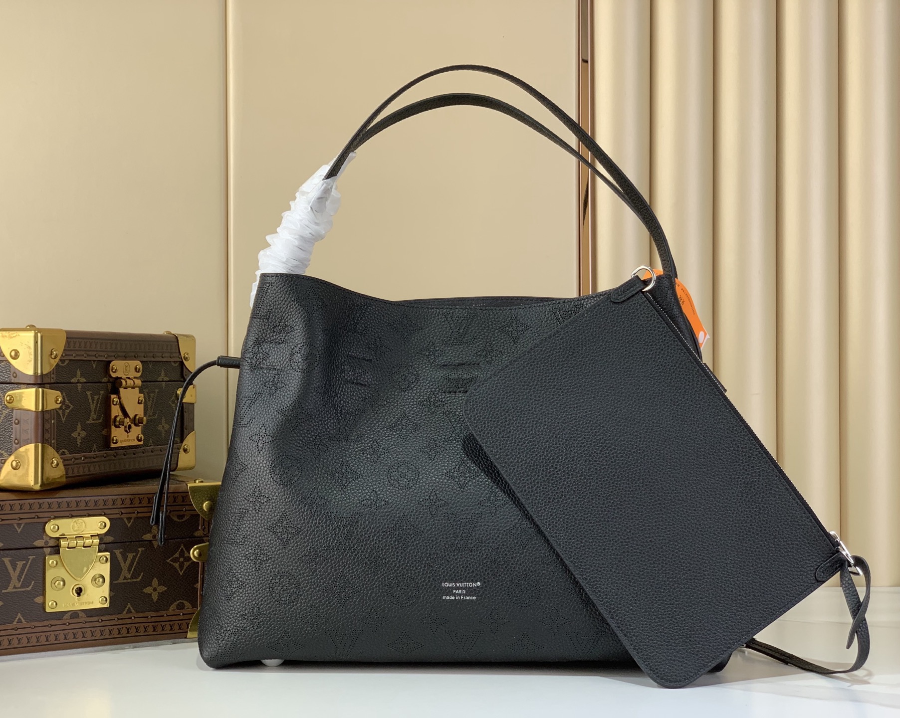 LV Style Black Leather Top Handle Bag style reference detail image 3 from source 760001