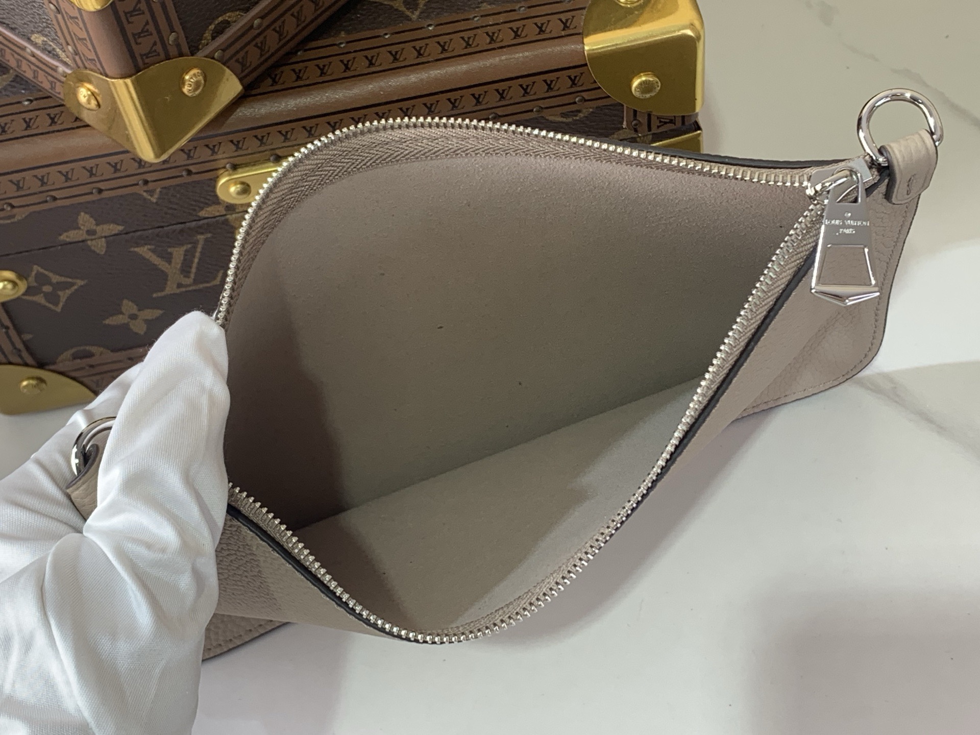 LV Style Black Leather Top Handle Bag style reference detail image 5 from source 760000