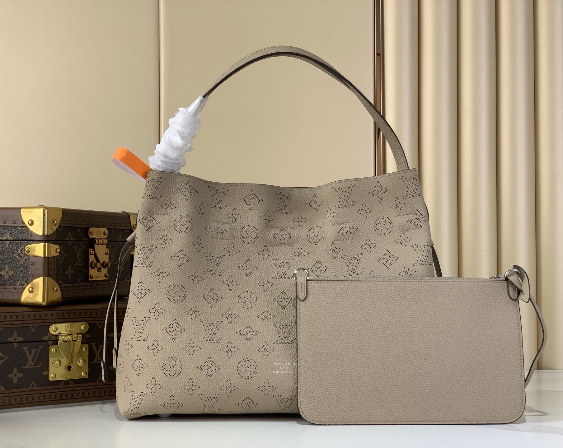 LV Style Black Leather Top Handle Bag style reference detail image 3 from source 760000