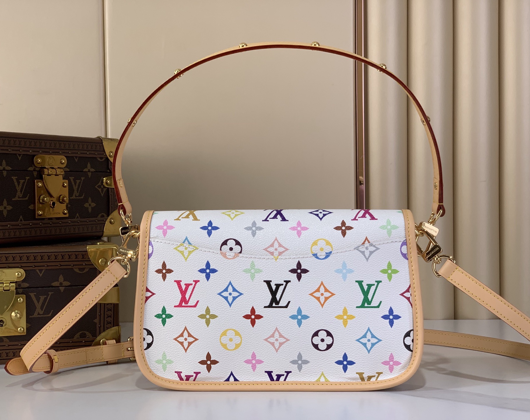 LV Style White Leather Top Handle Bag style reference detail image 3 from source 760014