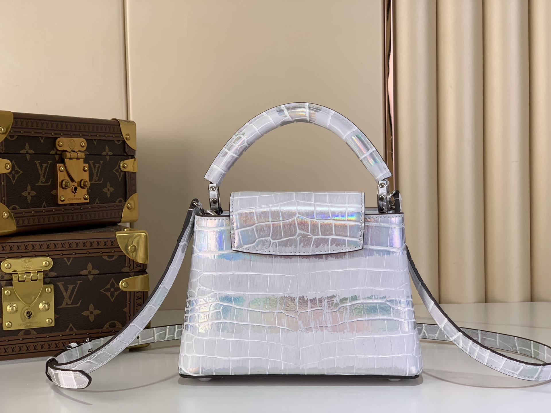 LV Style Leather Top Handle Bag style reference detail image 3 from source 760006