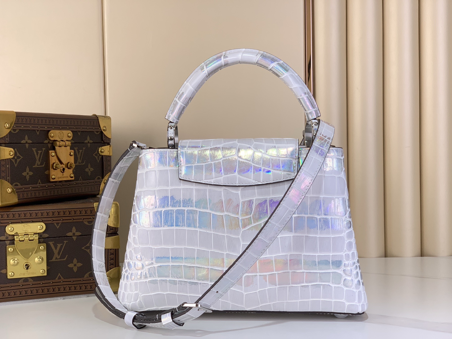 LV Style Leather Top Handle Bag style reference detail image 3 from source 760005
