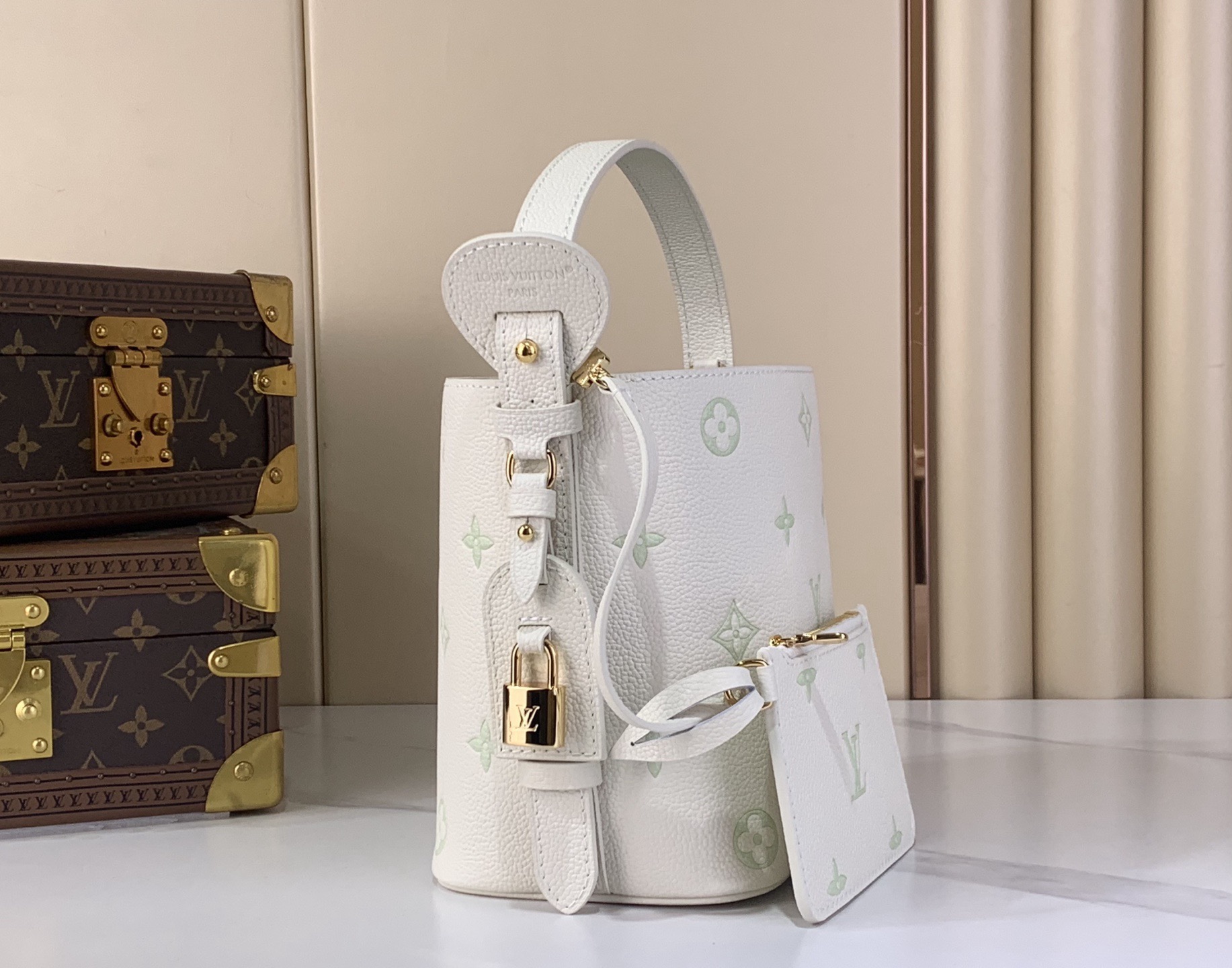 LV Style White Leather Top Handle Bag Lookbook Reference image 2