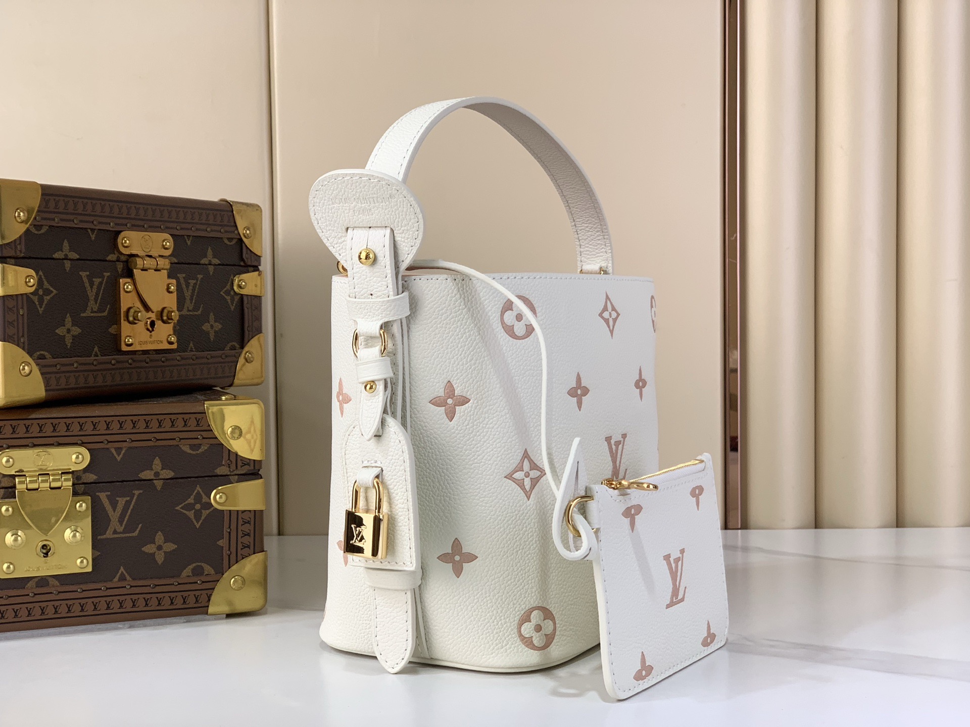 LV Style White Leather Top Handle Bag Lookbook Reference image 2