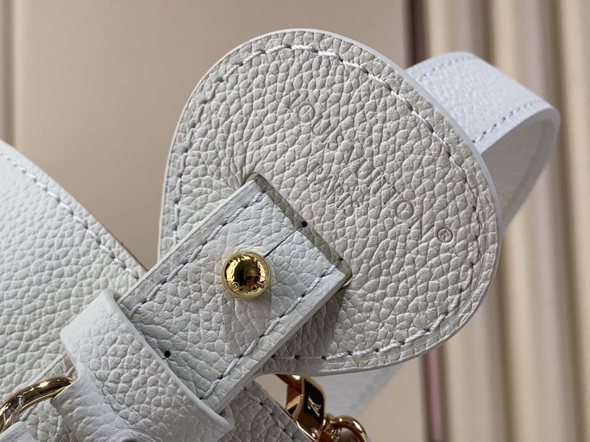 LV Style White Leather Top Handle Bag style reference detail image 5 from source 760038