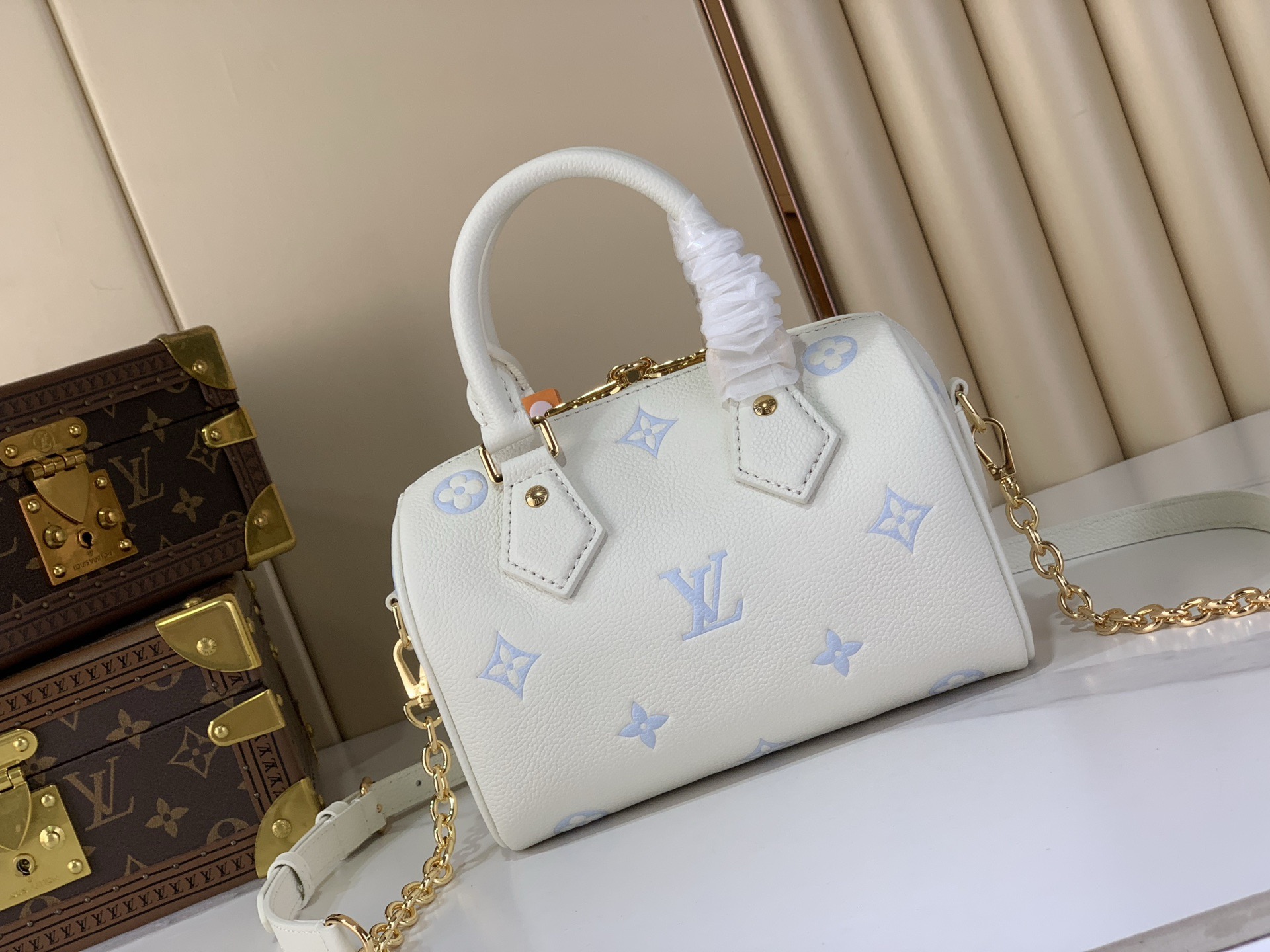 LV Style Beige Leather Top Handle Bag style reference detail image 3 from source 760036