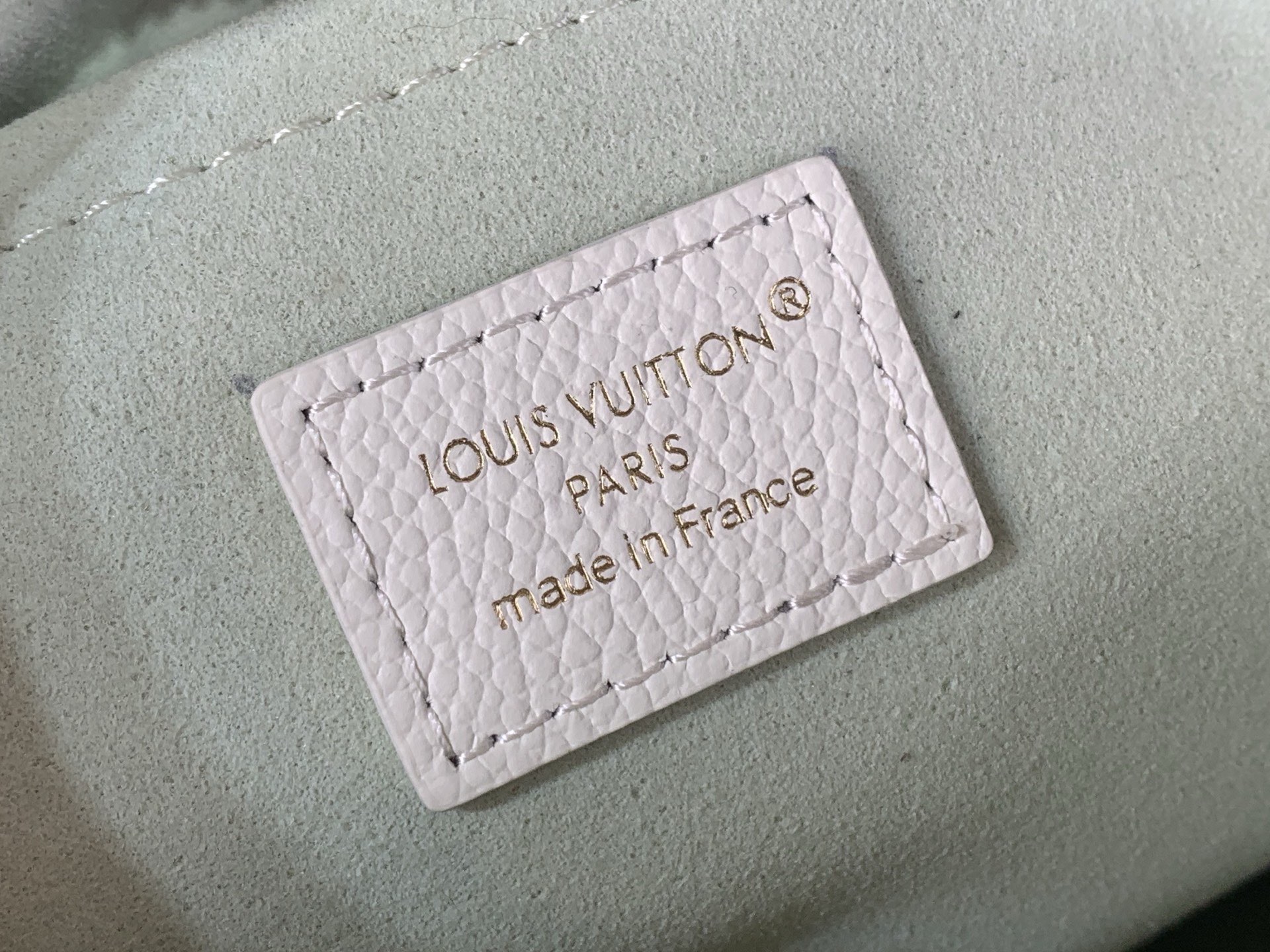 LV Style Beige Leather Top Handle Bag style reference detail image 8 from source 760037