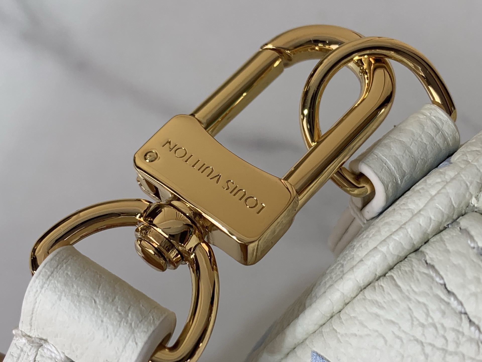 LV Style White Leather Top Handle Bag style reference detail image 5 from source 760041