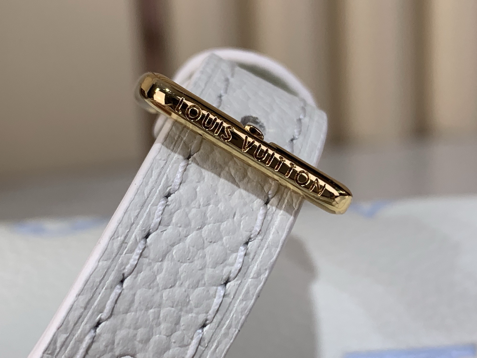 LV Style White Leather Top Handle Bag style reference detail image 9 from source 760041