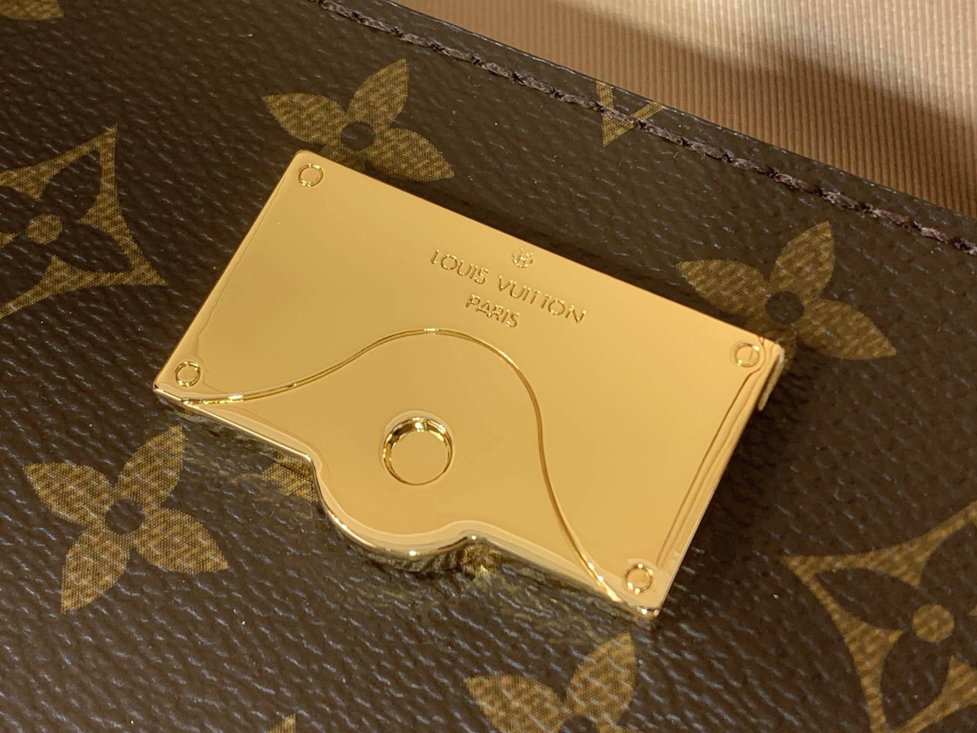 LV Style Black Leather Top Handle Bag style reference detail image 7 from source 760010