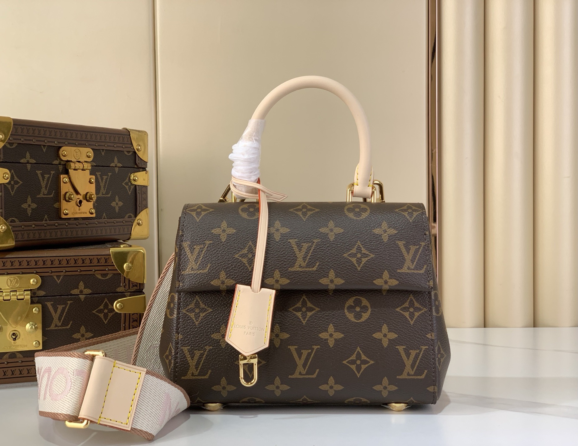 LV Style Black Leather Top Handle Bag Lookbook Reference image 1
