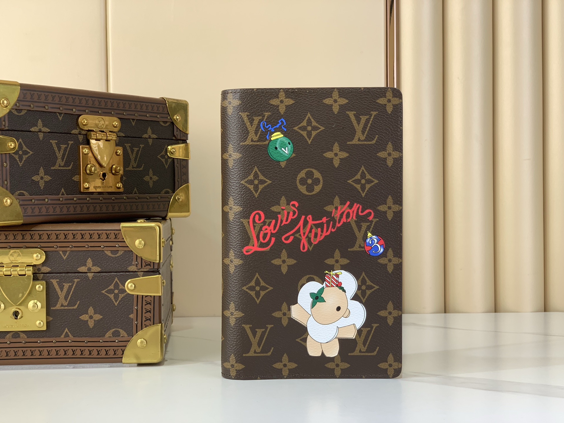 LV Style Canvas Bag Lookbook Reference image 1