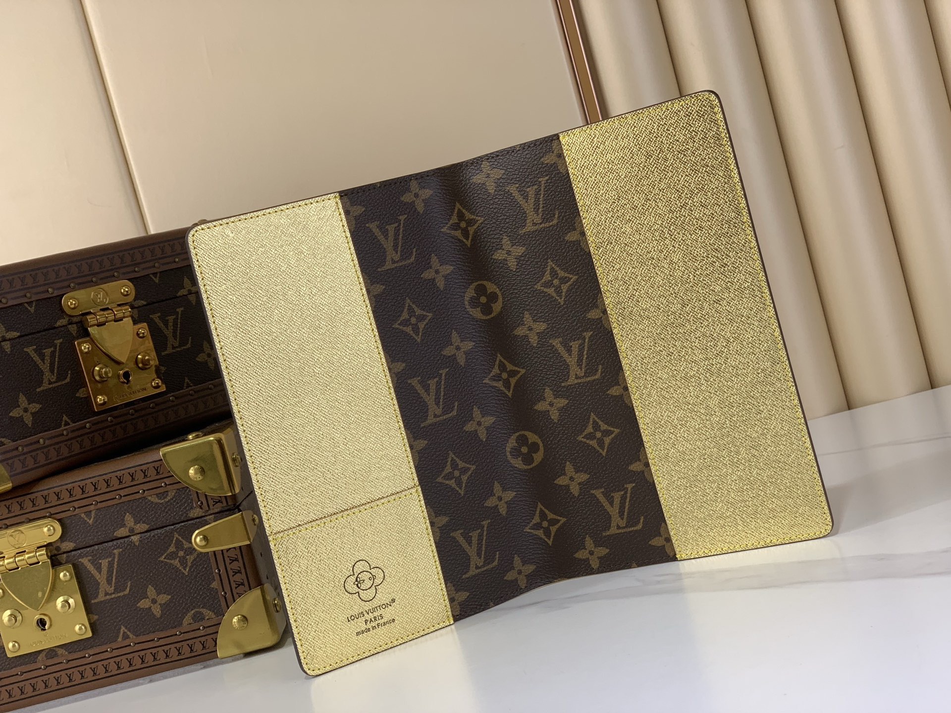 LV Style Canvas Bag style reference detail image 9 from source 760012