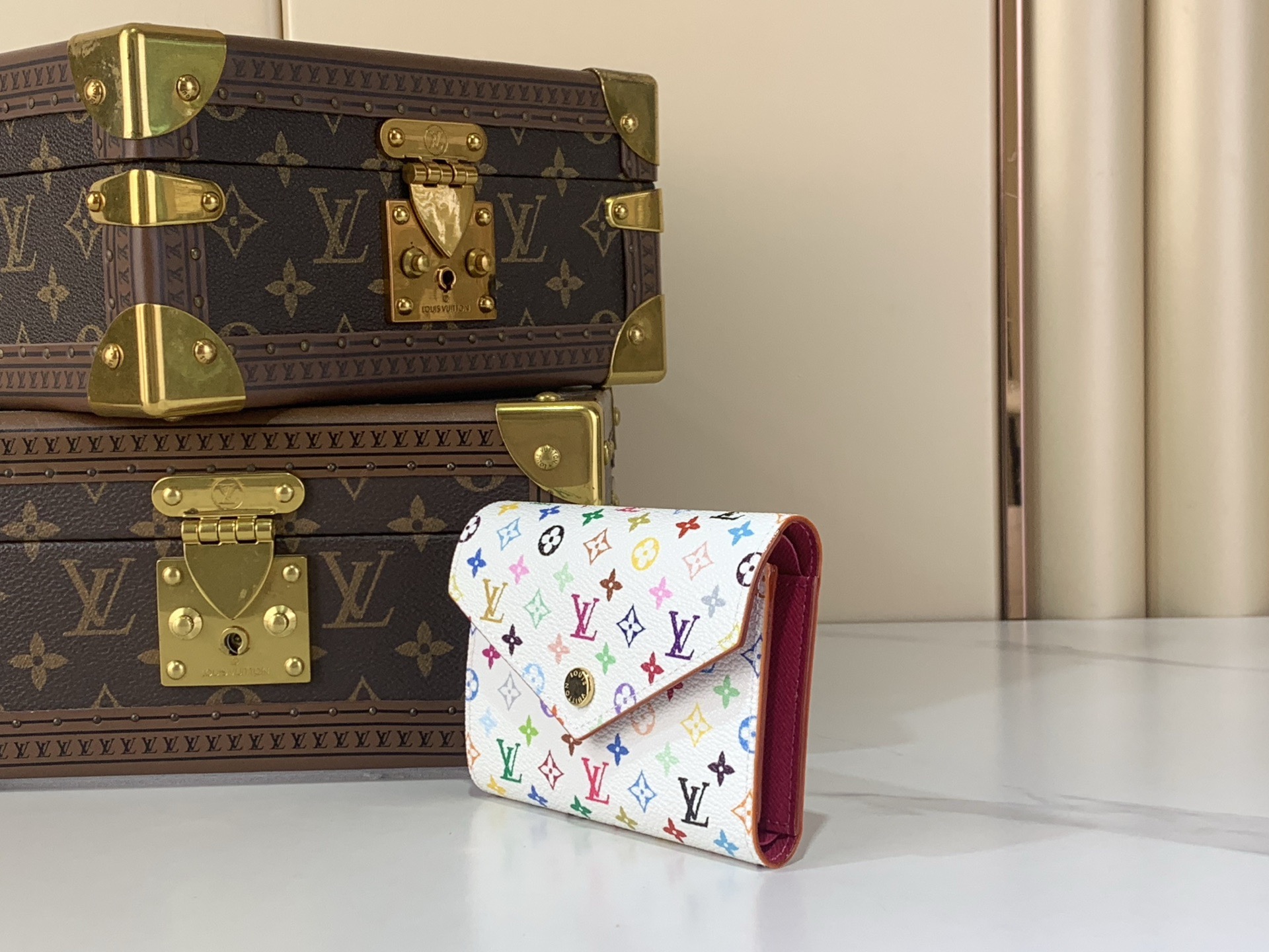 LV Style White Leather Wallet Lookbook Reference image 2
