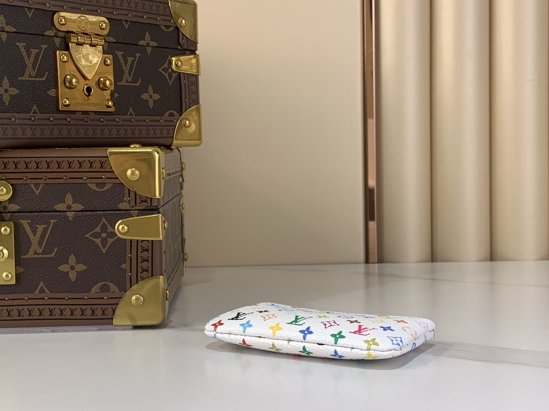 LV Style White Wallet Bags detail image 7 from source 760019