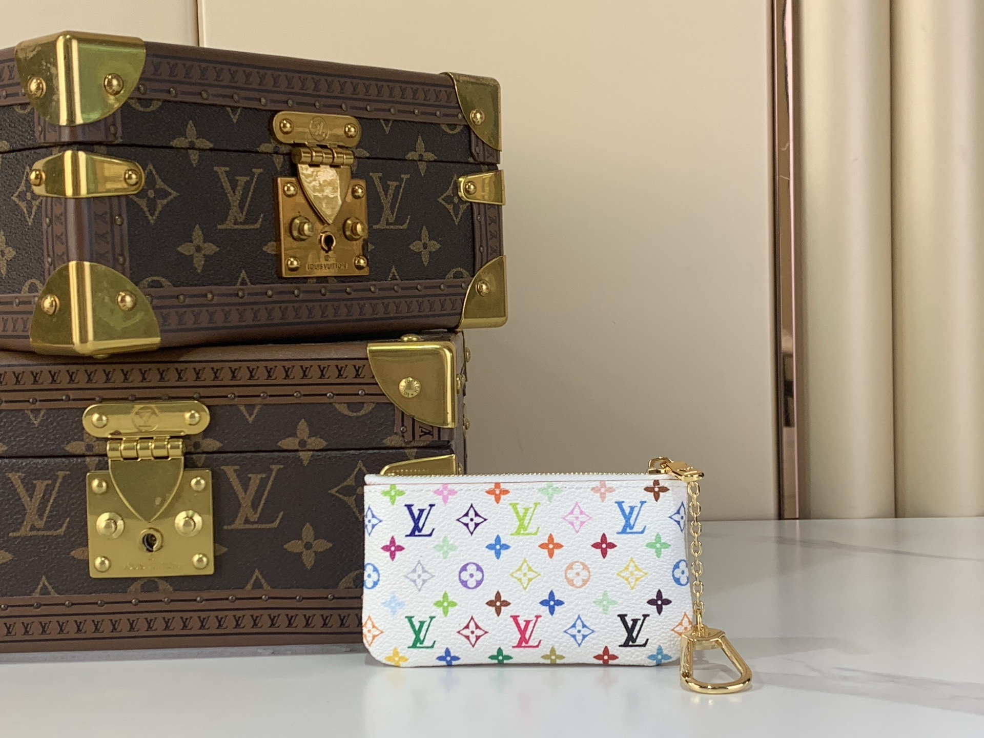 LV Style White Wallet Bags detail image 3 from source 760019