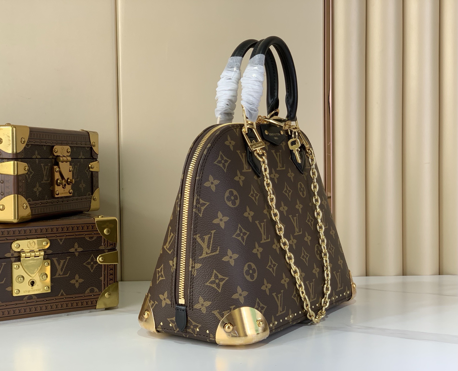 LV Style Beige Leather Top Handle Bag Lookbook Reference image 2