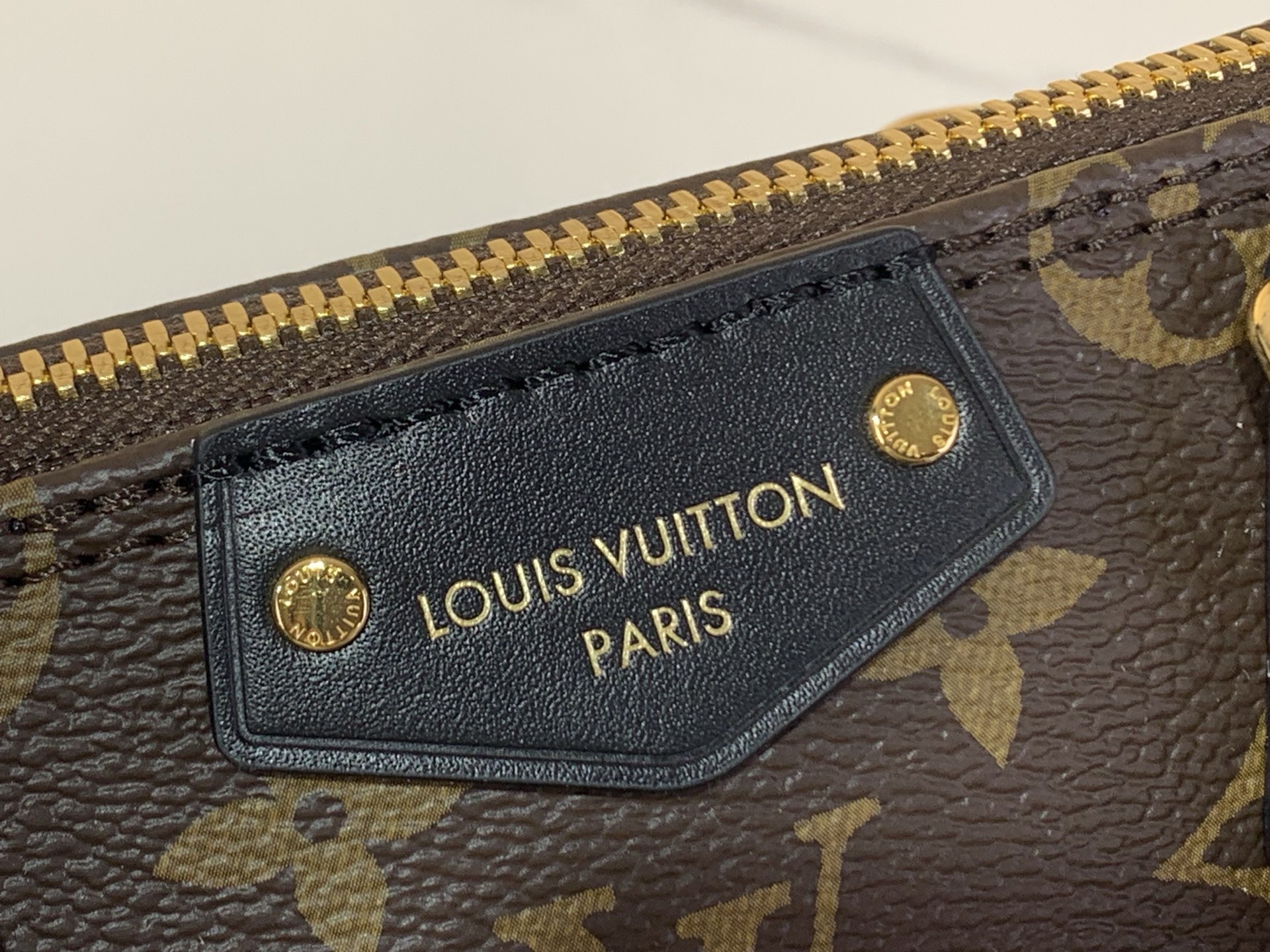 LV Style Beige Leather Top Handle Bag style reference detail image 5 from source 760020