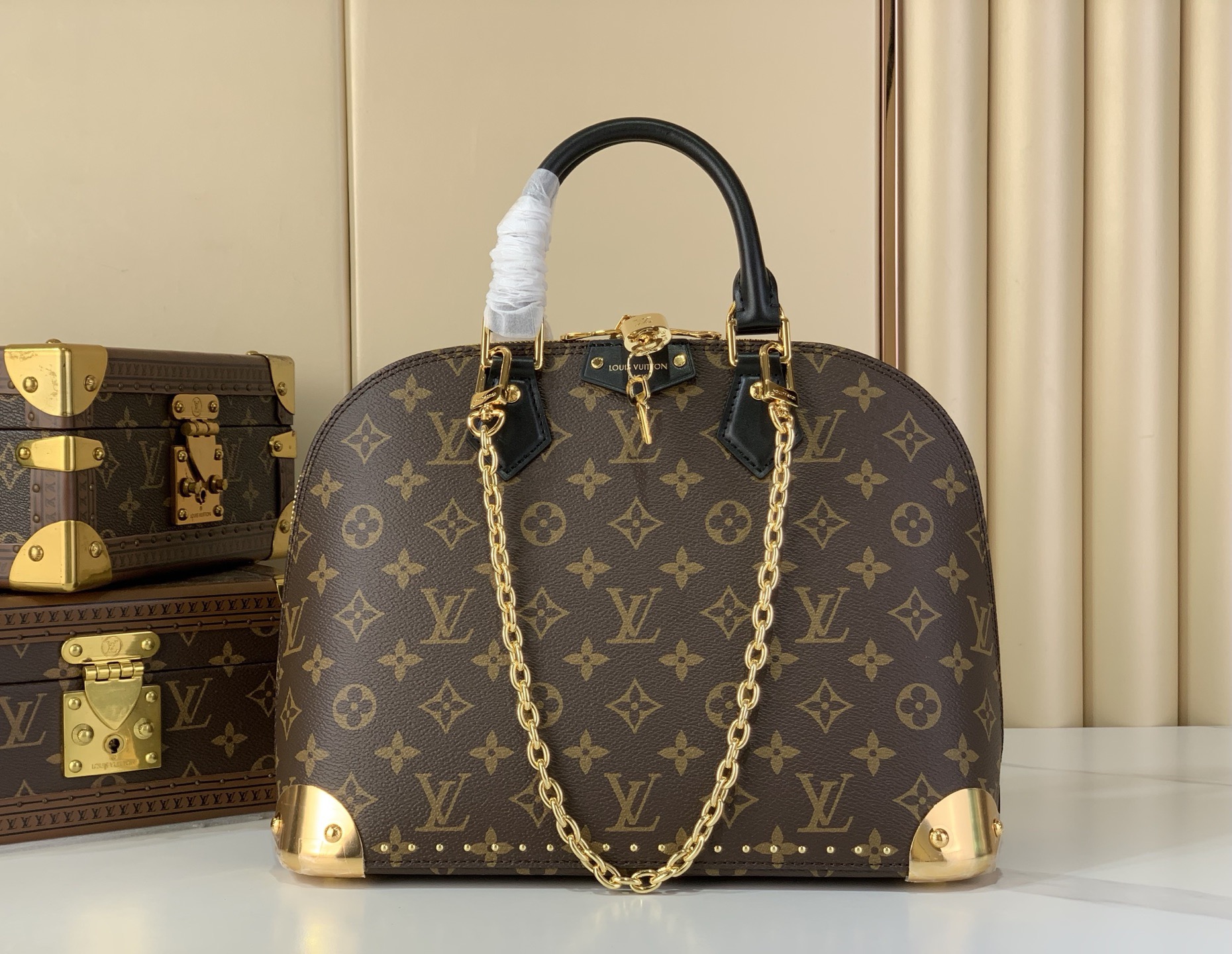 LV Style Beige Leather Top Handle Bag style reference detail image 3 from source 760020