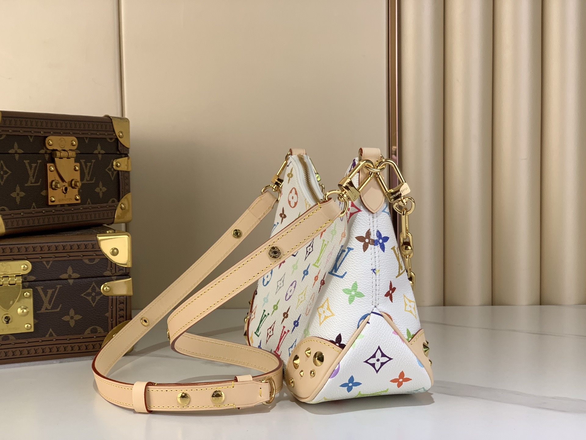 LV Style White Canvas Clutch Lookbook Reference image 2