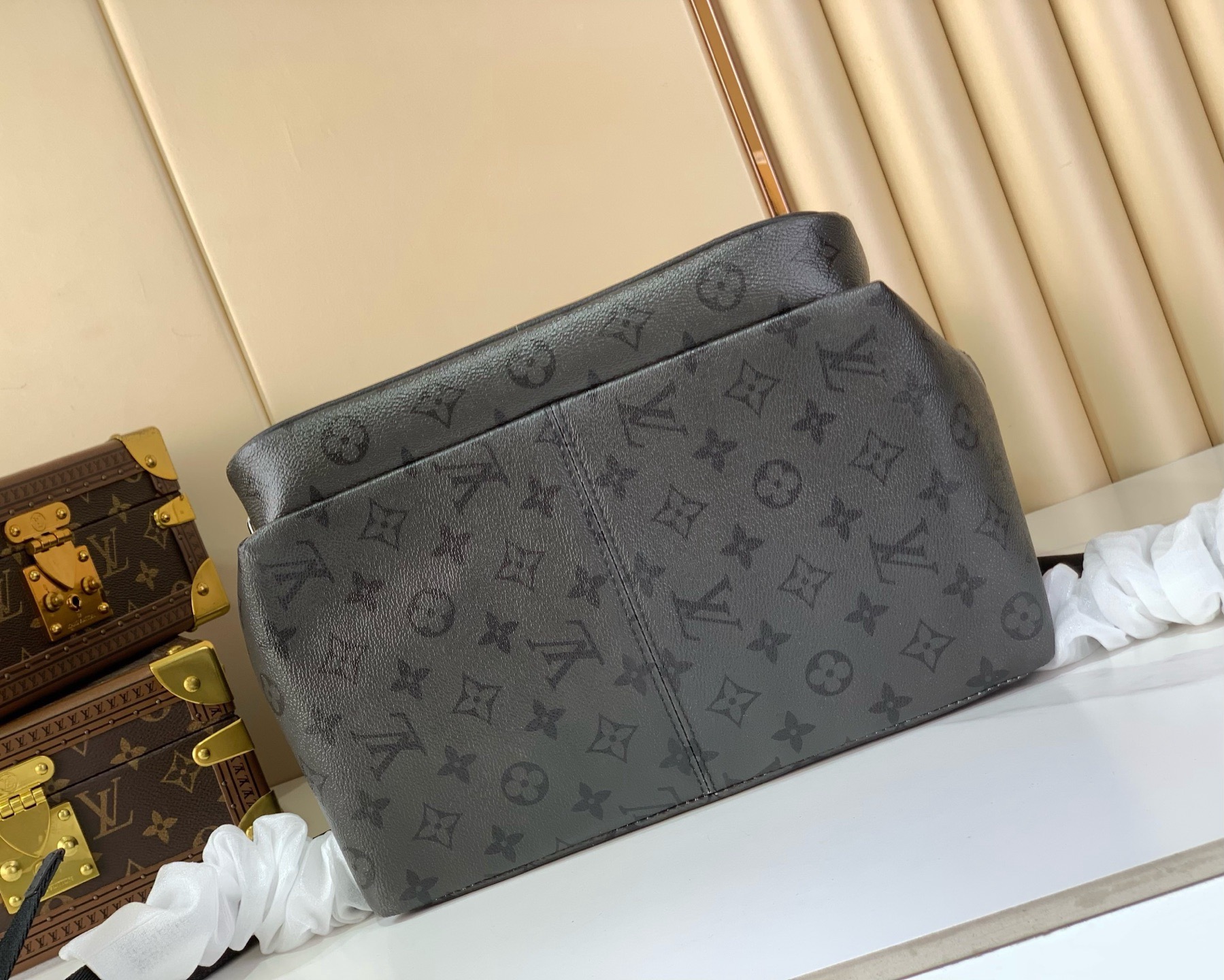 LV Style Black Canvas Backpack Bags detail image 4 from source 760029