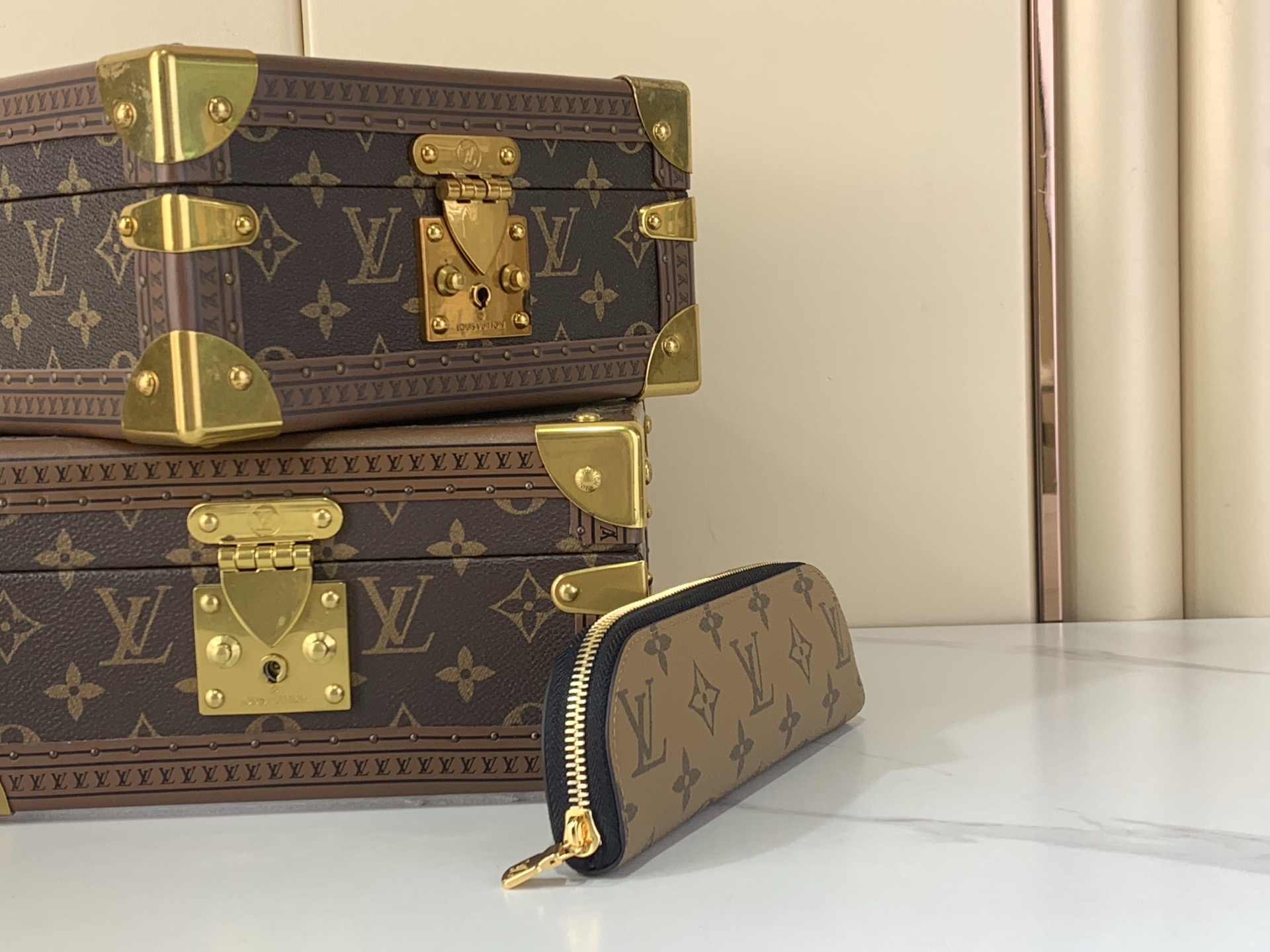 LV Style Beige Leather Bag Lookbook Reference image 2