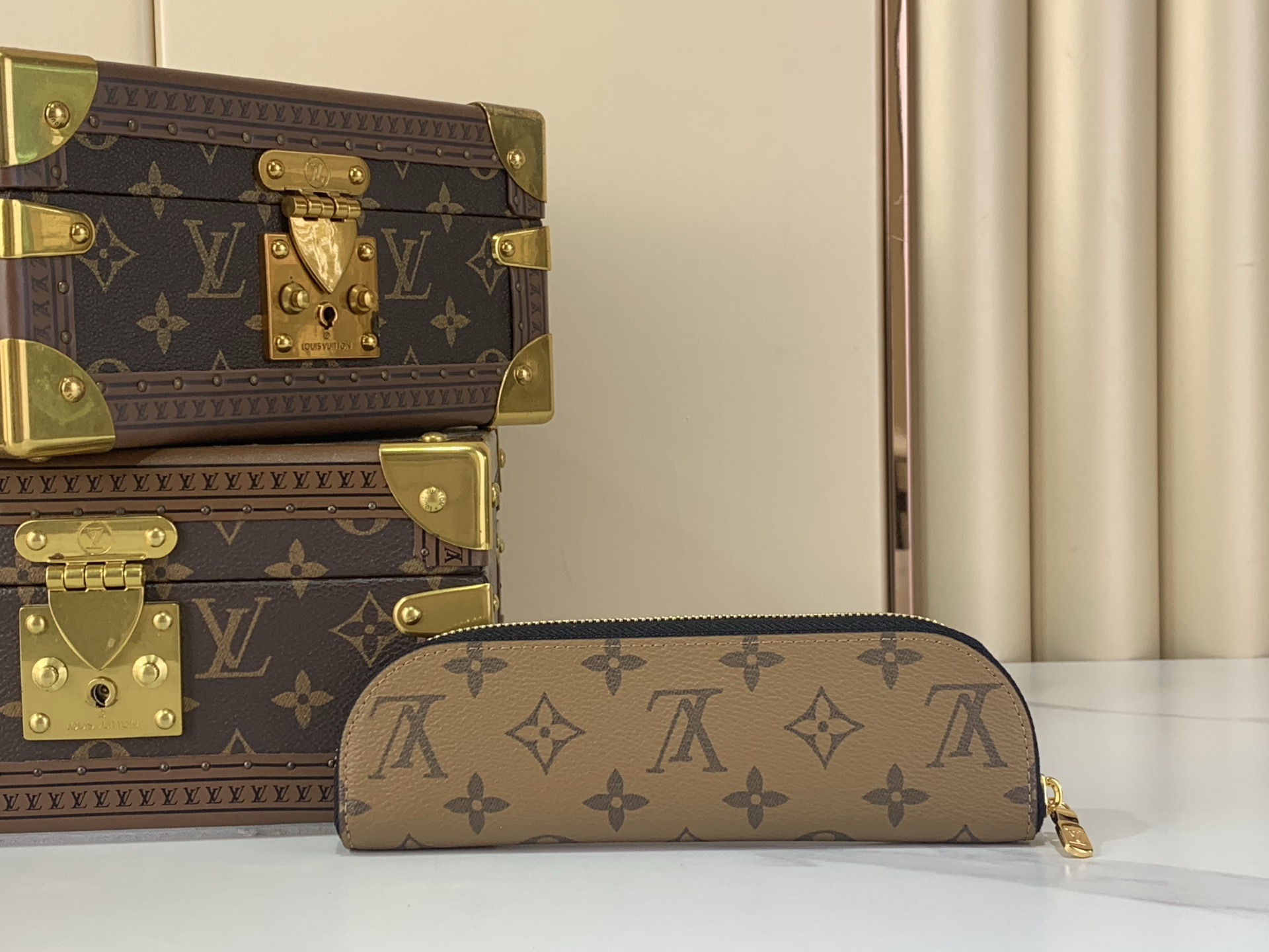 LV Style Beige Leather Bag style reference detail image 3 from source 760027